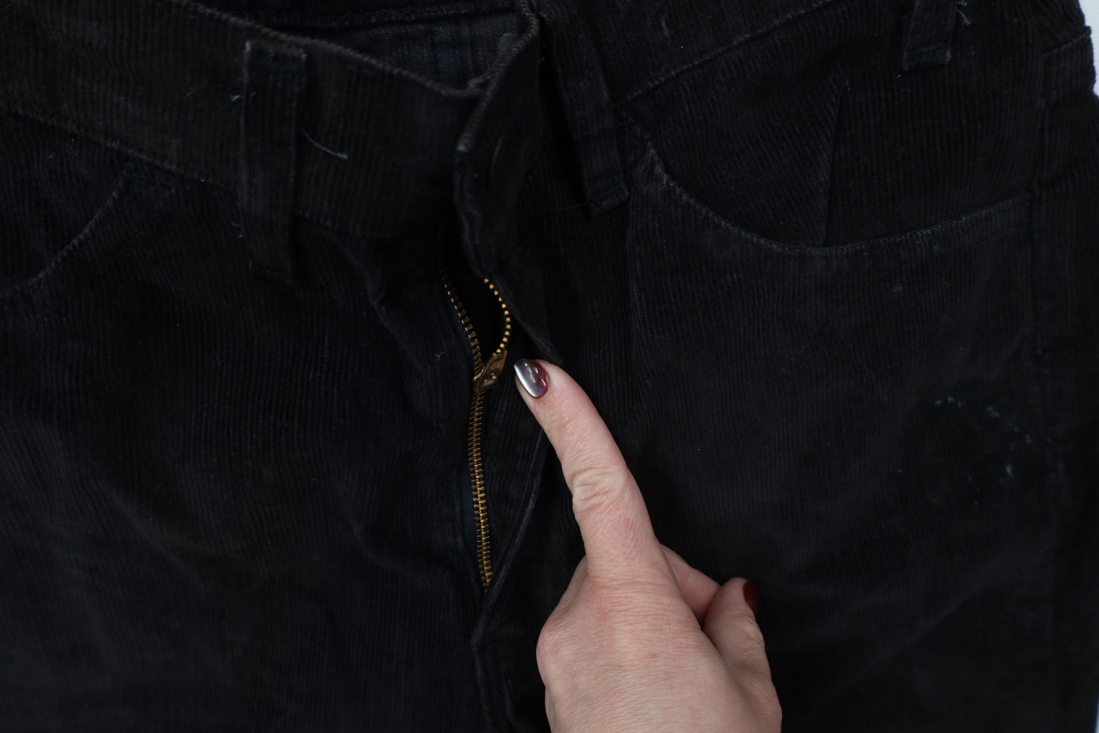 Levi's Vintage 80s Levis 519 Straight Leg Corduroy Pants Black USA Size US 30 / EU 46 - 7 Thumbnail