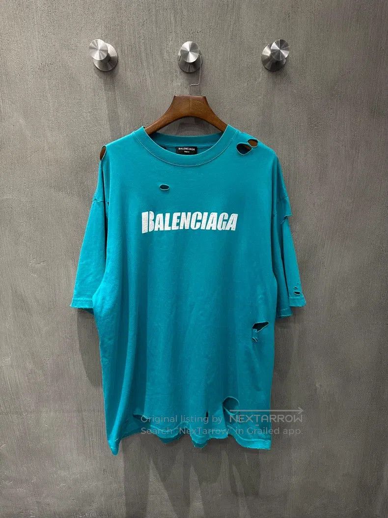 Balenciaga Balenciaga Teal large distressed logo short-sleeve Size US M / EU 48-50 / 2 - 1 Thumbnail