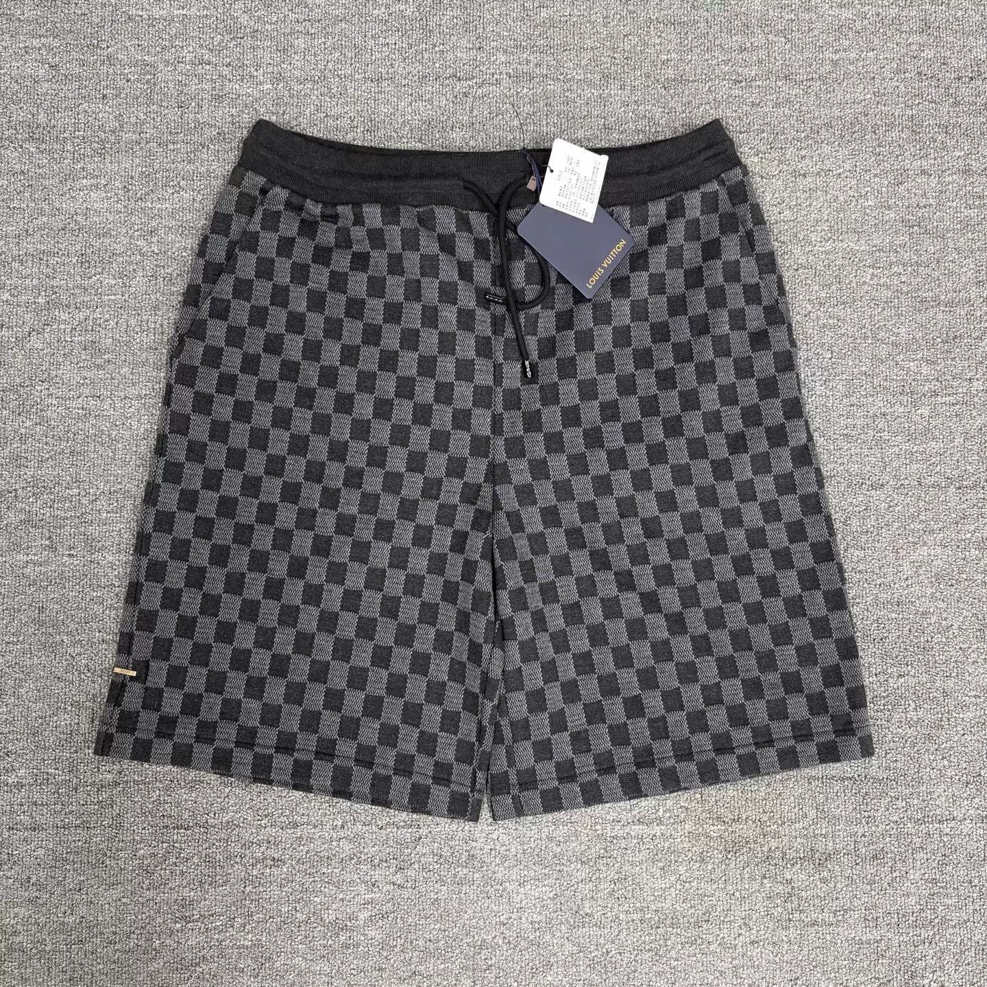 Louis Vuitton Checkered Pattern Drawstring Shorts Size US 34 / EU 50 - 1 Thumbnail