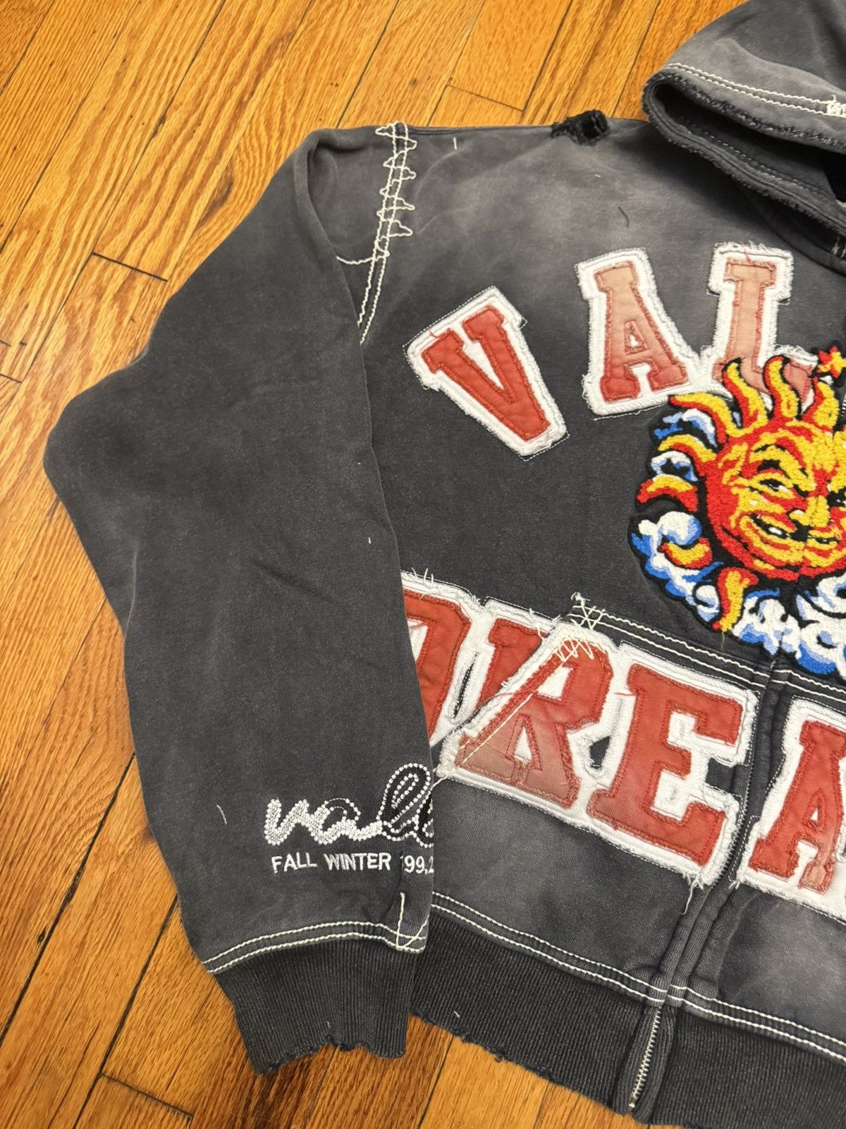 Vale Vale Black Sunny Zip Up Sun Moon Valley Dream Hoodie Size M Size US M / EU 48-50 / 2 - 4 Thumbnail