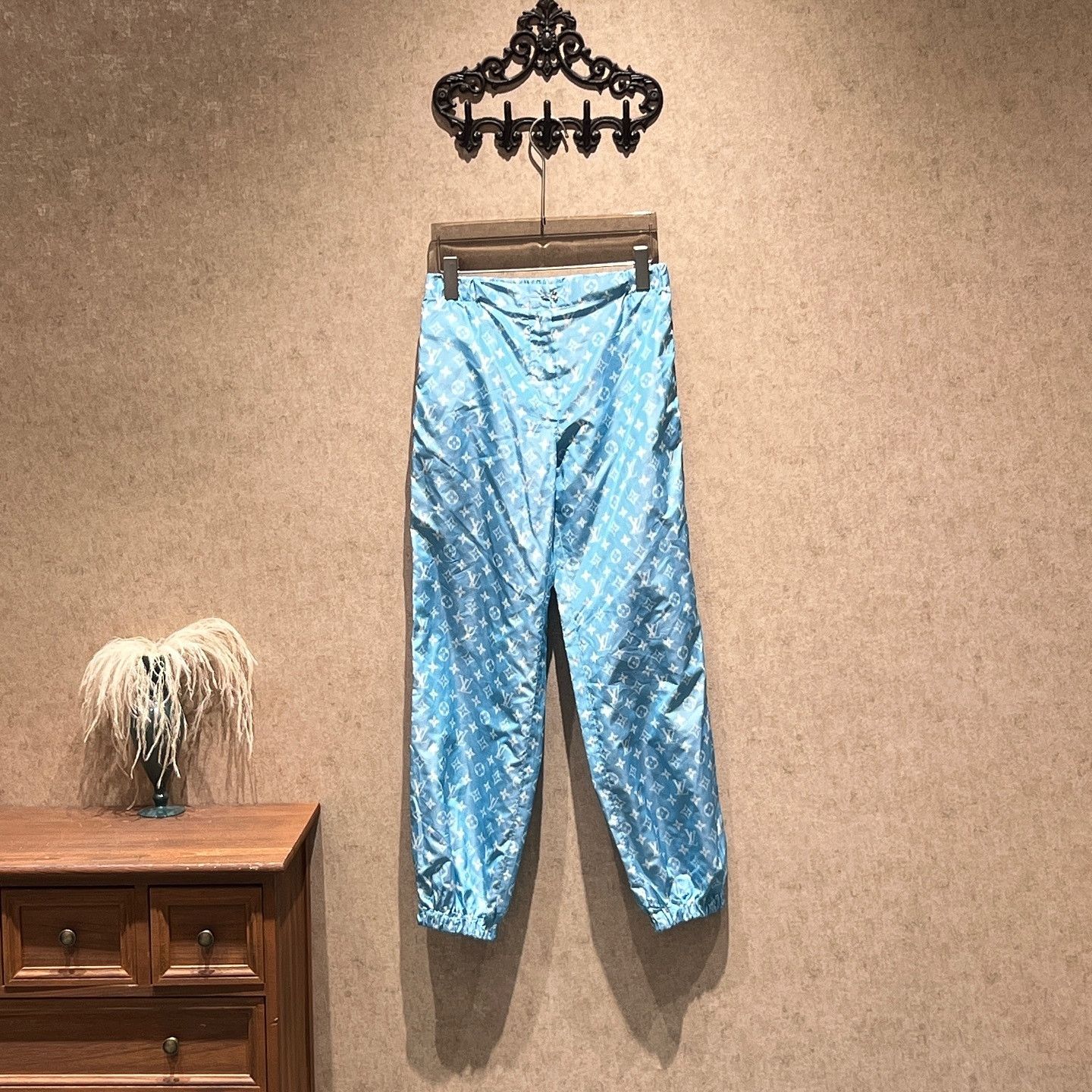 Louis Vuitton Louis Vuitton Monogram Joggers Size 34 Size 25" / US 0 / IT 36 - 1 Thumbnail