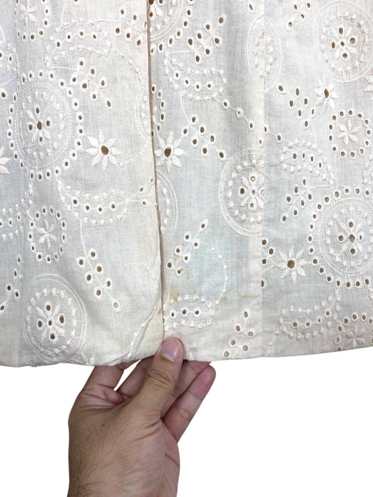 Anna Sui Rare‼️ Vintage Anna Sui Ivory Eyelet Jacket Size S / US 4 / IT 40 - 8 Thumbnail