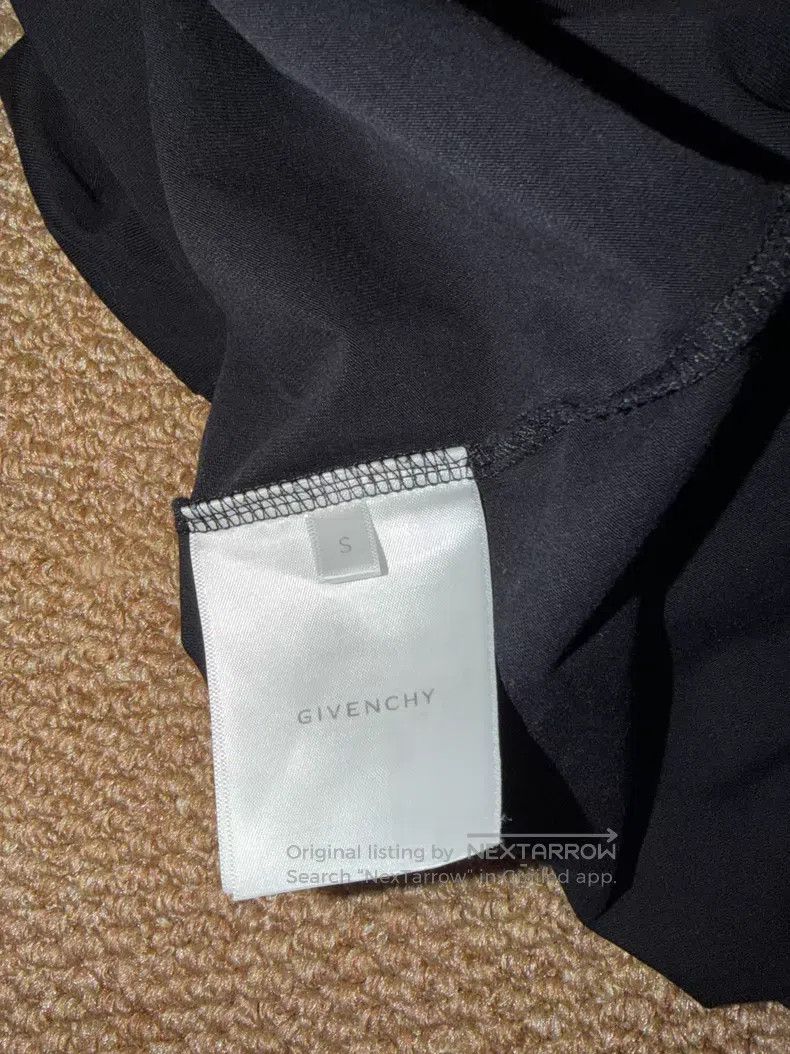 Givenchy Givenchy short sleeves Size US S / EU 44-46 / 1 - 4 Thumbnail