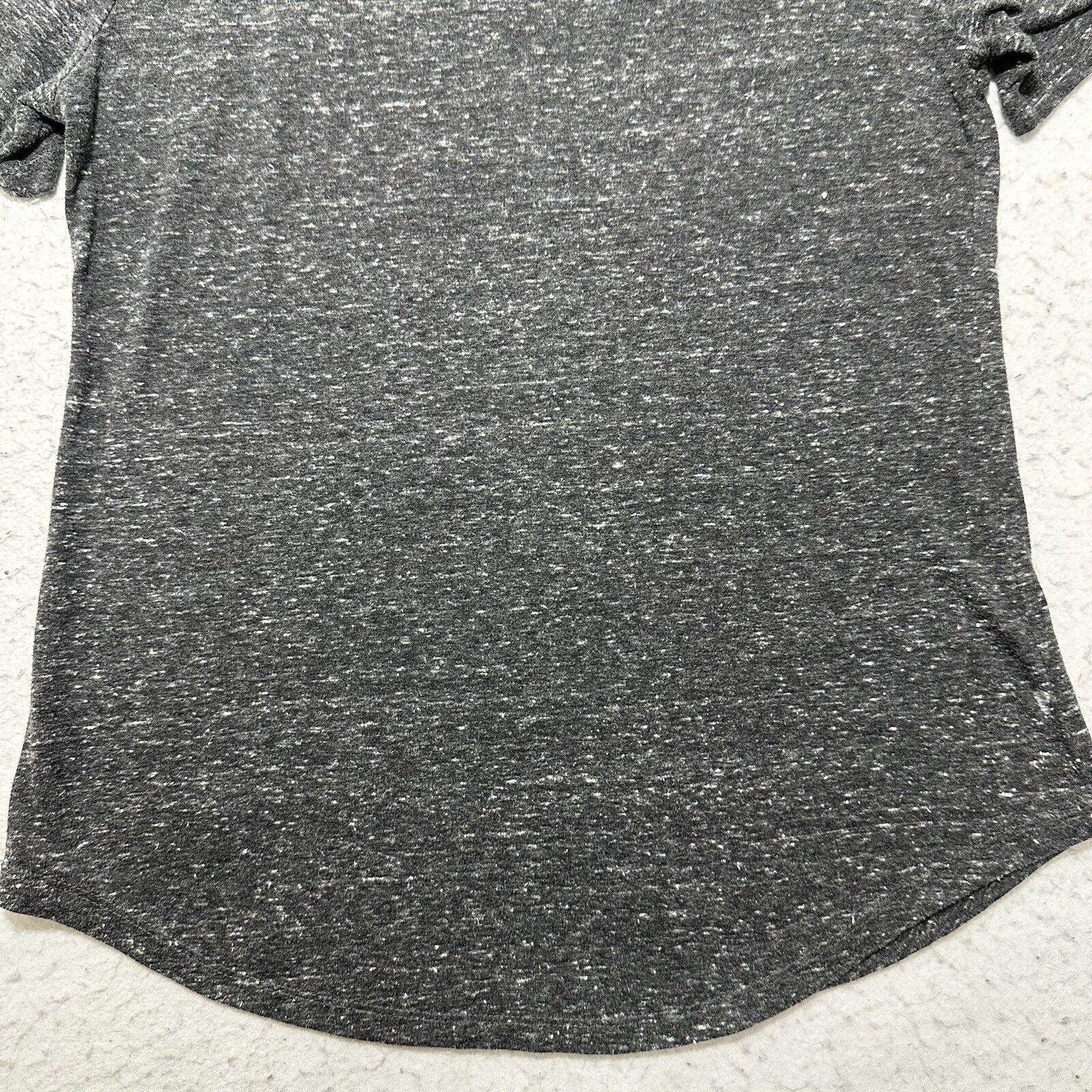 Disney Disney Small Villains Ursula V-Neck Gray Graphic T Shirt Size S / US 4 / IT 40 - 11 Thumbnail