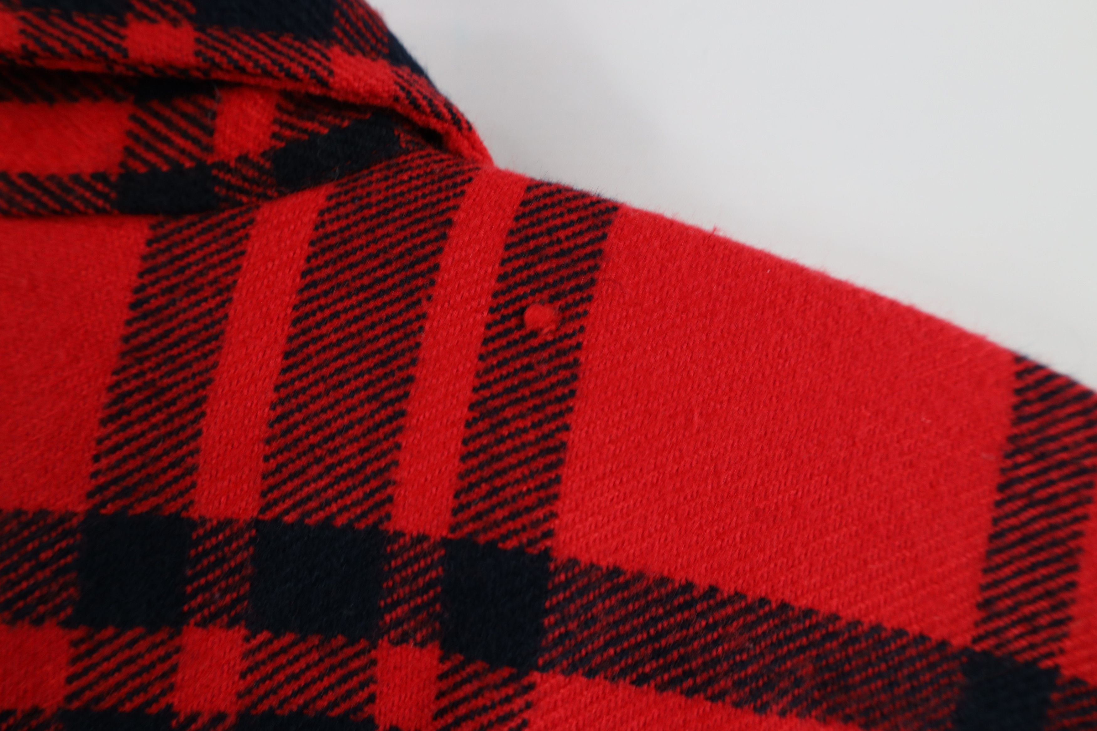Vintage Vintage 70s Streetwear Knit Collared Button Shirt Red Size US L / EU 52-54 / 3 - 8 Thumbnail