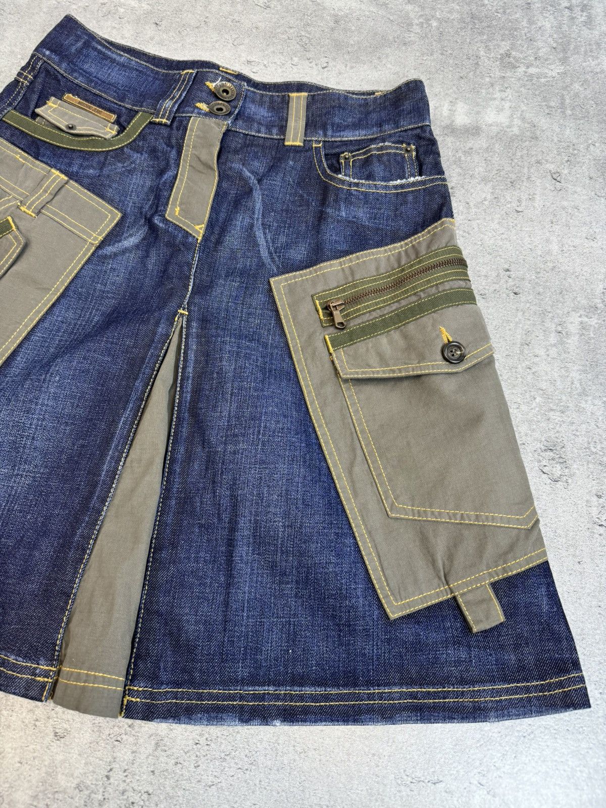 Moschino Moschino Jeans Cargo Utility Skirt Military Patchwork Denim Size 28" / US 6 / IT 42 - 3 Thumbnail