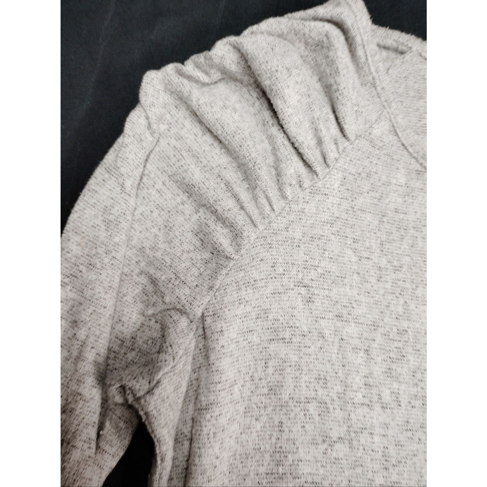 The Unbranded Brand Women's Grey Long Sleeve Ruched Shoulder Top Size L / US 10 / IT 46 - 2 Thumbnail
