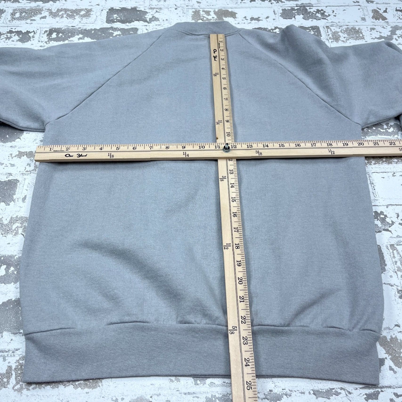 Vintage VINTAGE Belton Sweatshirt Men Large Gray Crewneck 90s USA Graphic Print Embroidered Logo Size US L / EU 52-54 / 3 - 7 Thumbnail