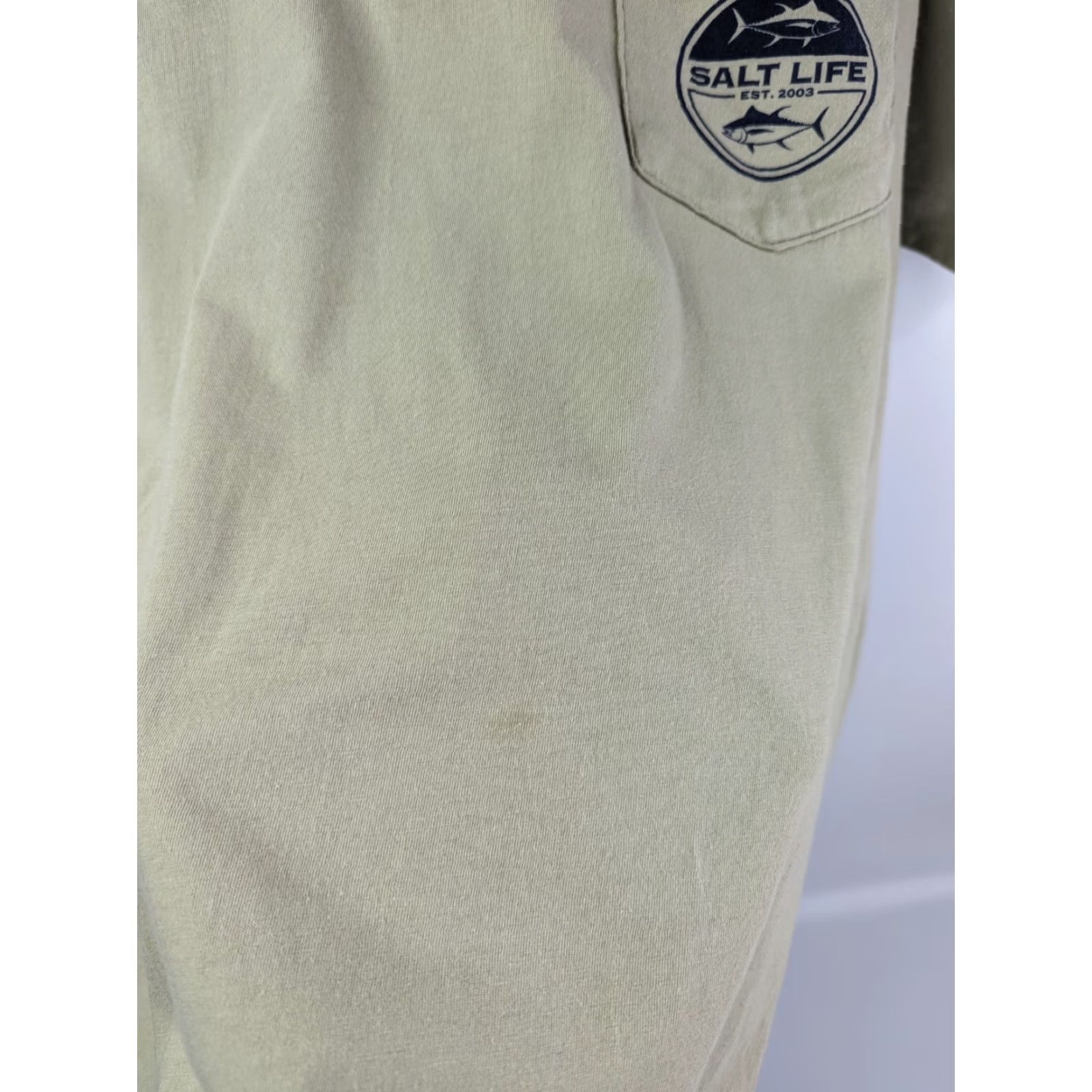 Vintage Salt Life Men’s XL Beige Pocket T-Shirt Short Sleeve Crew Neck Salt Life Yellowfin Tuna Fishing Graphic Size US XL / EU 56 / 4 - 4 Thumbnail