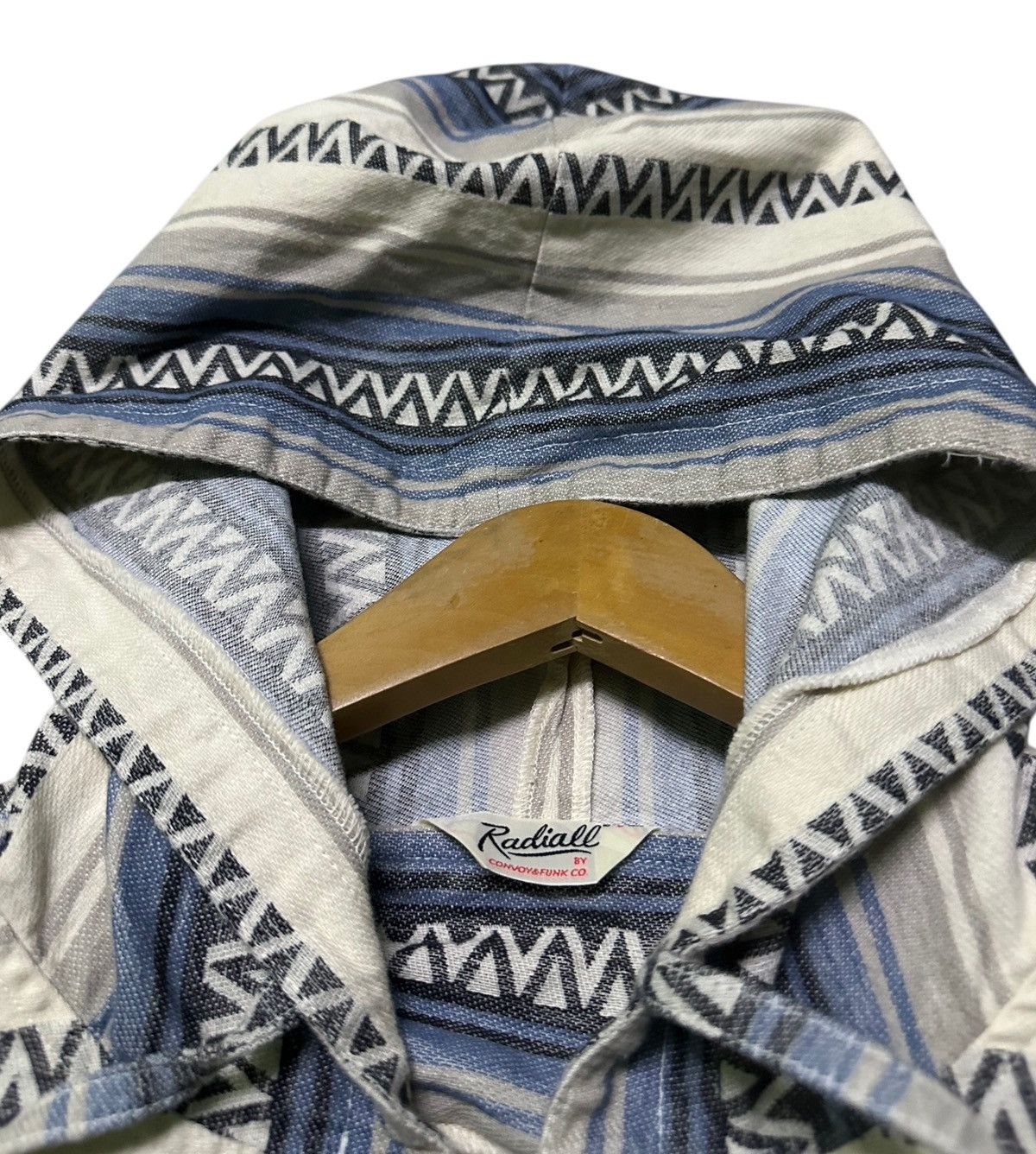 Japanese Brand Vintage Radial native zipper hoodie Size US L / EU 52-54 / 3 - 3 Thumbnail