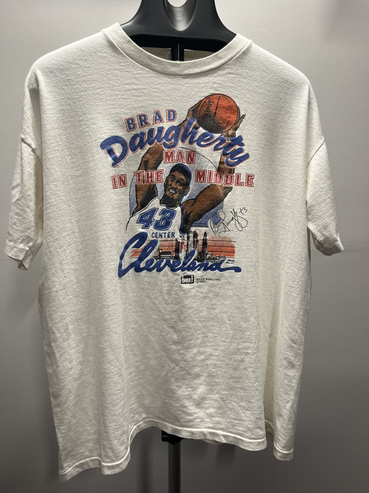 Vintage 1989 NBA Cleveland Cavaliers Brad Daugherty T Shirt Size US XL / EU 56 / 4 - 1 Thumbnail