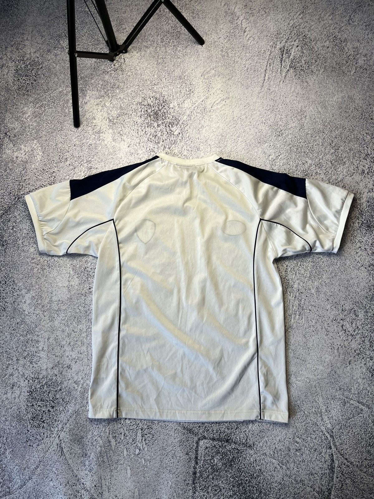 Vintage Mans Vintage LEEDS UNITED Soccer Jersey Y2K Size US S / EU 44-46 / 1 - 19 Thumbnail
