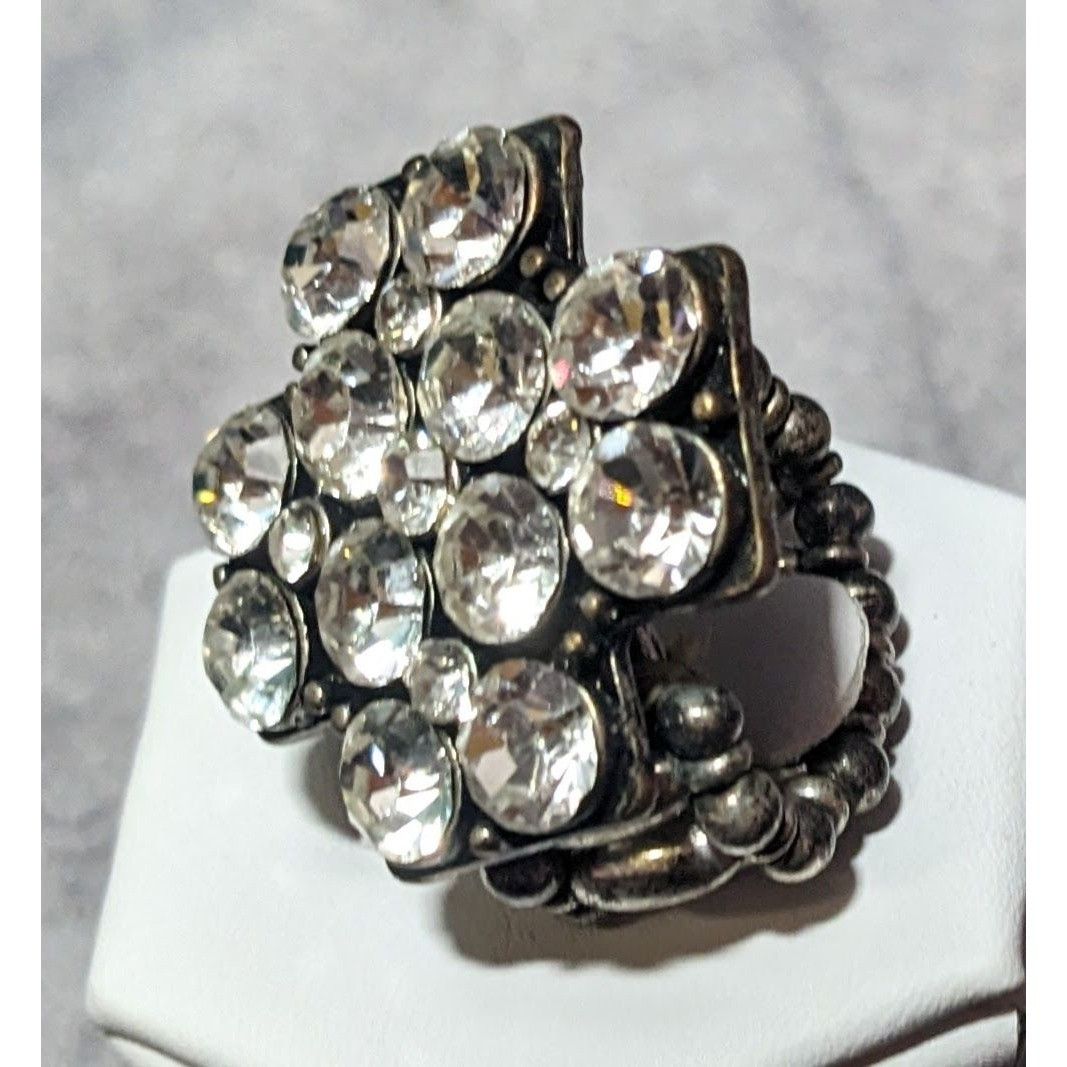 Other Glam Goth Silver Tone Rhinestone Cross Stretch Ring Size 6 1 Size ONE SIZE - 11 Thumbnail