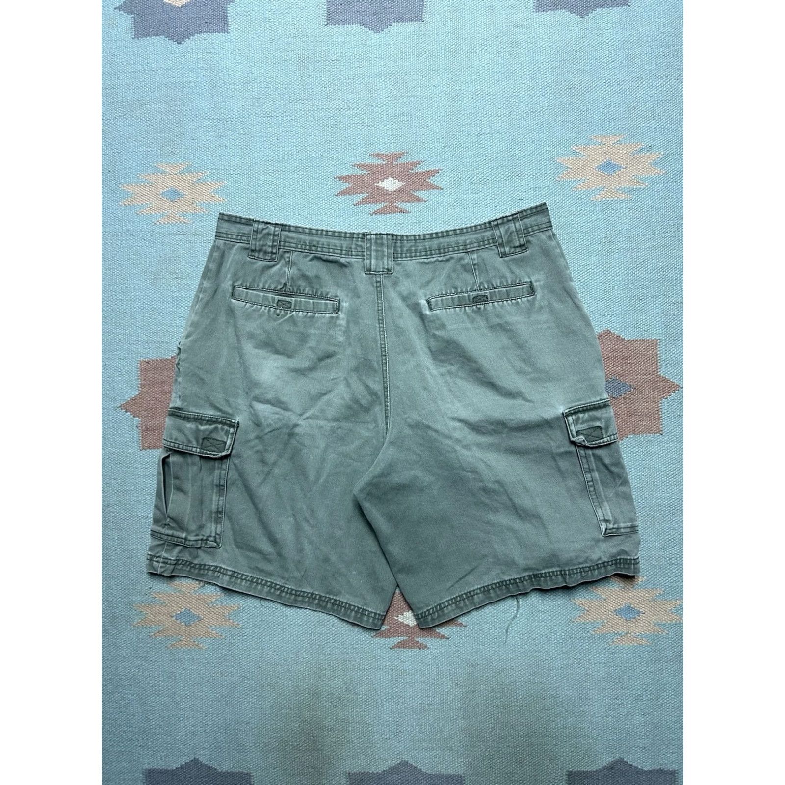Faded Glory Faded Glory Cargo Shorts Shirt Cargo Men 36 Green Distressed Twill Cotton Utility Pockets 90s Skater Size US 36 / EU 52 - 6 Thumbnail