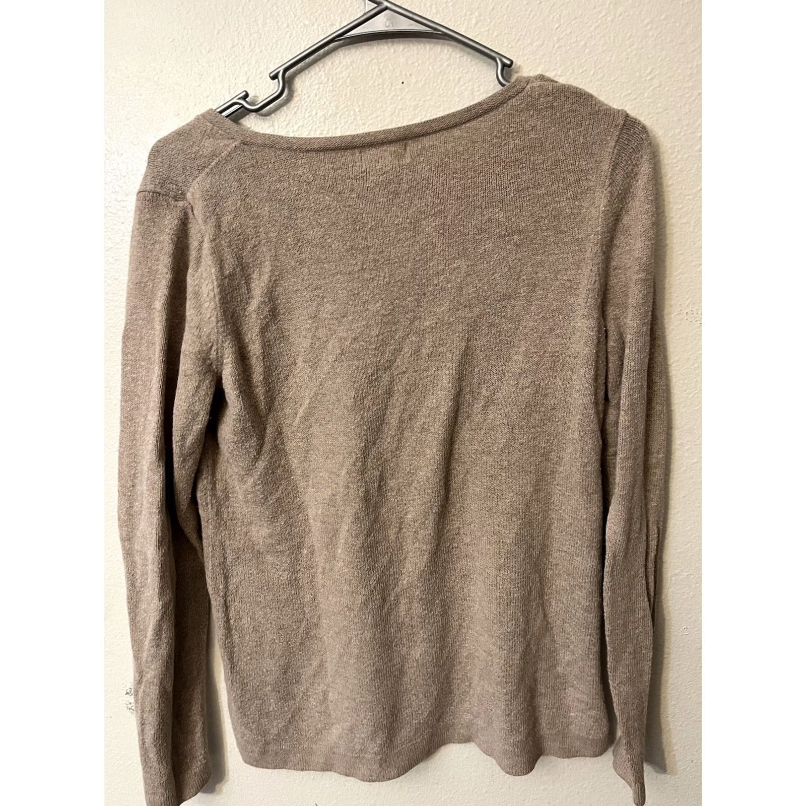 Old Navy Old Navy Womens Sweater Pullover Beige Solid LS V-Neck Medium Size M / US 6-8 / IT 42-44 - 3 Thumbnail