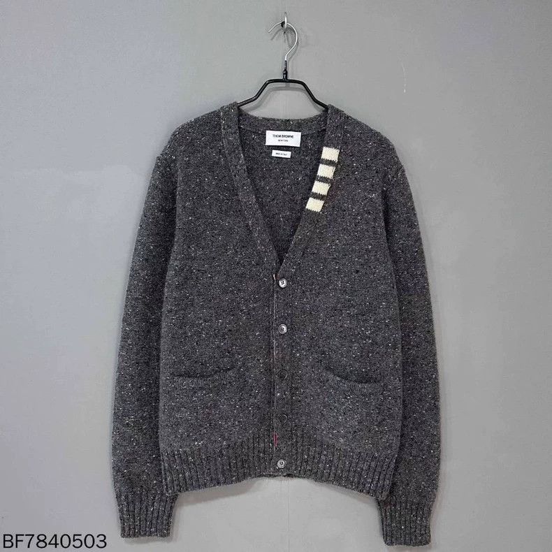Thom Browne Thom Browne size3 Gray speckled old money cardigan Size US L / EU 52-54 / 3 - 1 Thumbnail
