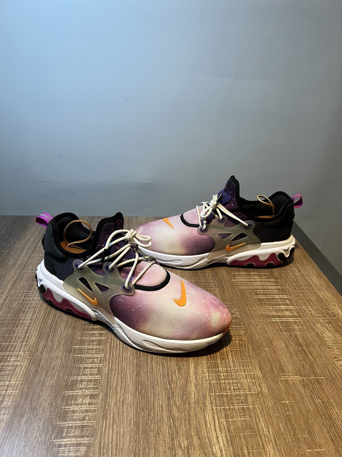 Nike NIKE REACT PRESTO USED SIZE 10.5 GALAXY BLACK TOTAL Size US 10.5 / EU 43-44 - 2 Thumbnail