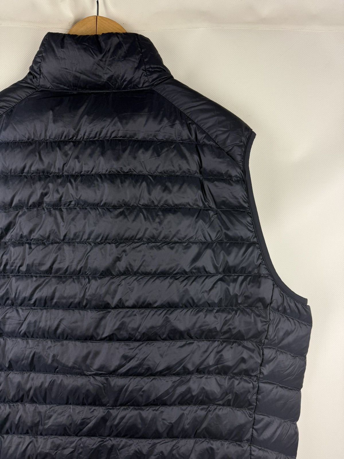 Uniqlo Uniqlo Men’s Micro Yarn Down Sleeveless Vest Jacket Size XL Size US XL / EU 56 / 4 - 14 Thumbnail