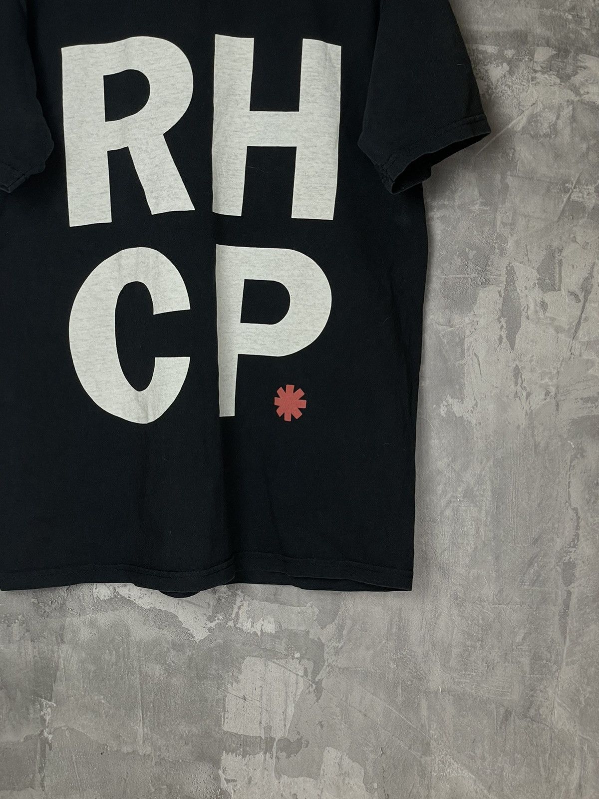 Band Tees Red Hot Chilipeppers Bant Tees Logo Graphic T shirt Size US M / EU 48-50 / 2 - 6 Thumbnail