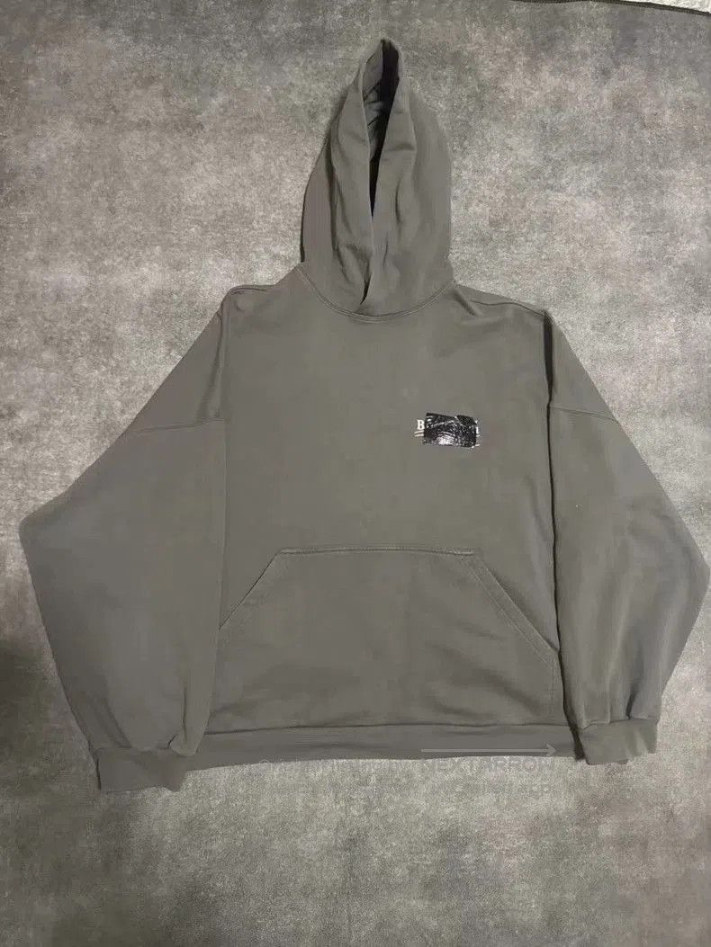 Balenciaga Balenciaga Coke Print Hoodie Gray. Size US S / EU 44-46 / 1 - 1 Thumbnail