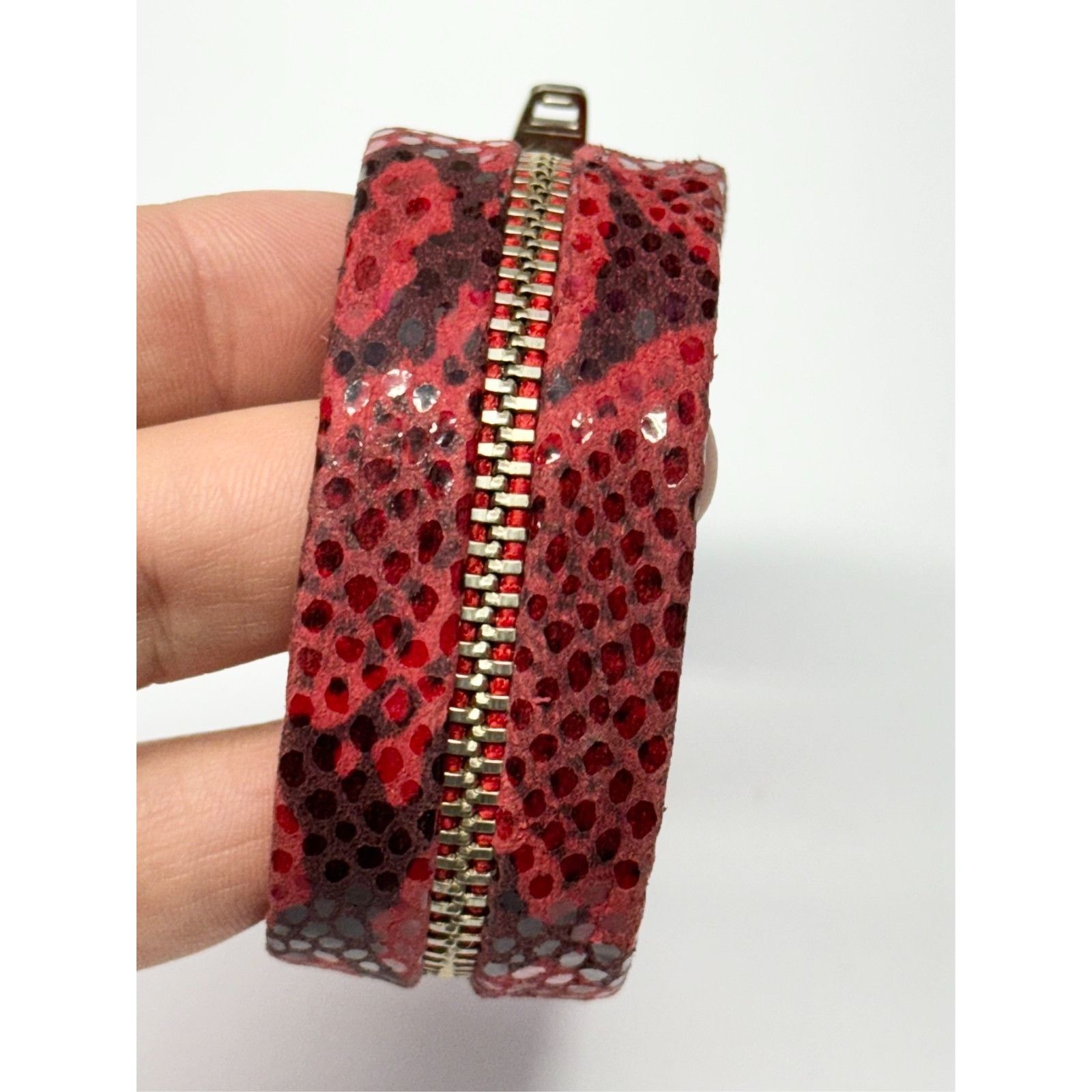 Vintage Vintage red snakeskin leather zipper cuff bracelet Size ONE SIZE - 5 Thumbnail