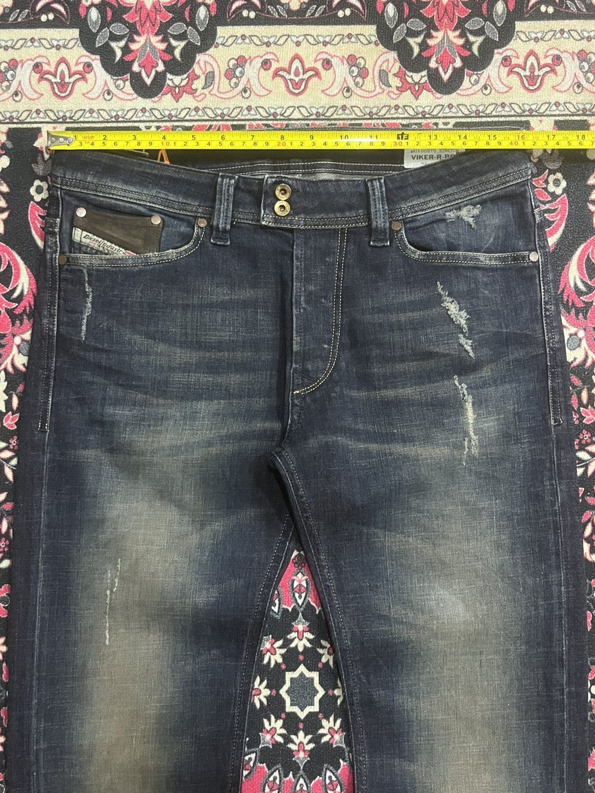 Diesel Black Gold Vintage Diesel “Viker-R-Box” Regular Straight Distress Jeans Size US 31 - 14 Thumbnail