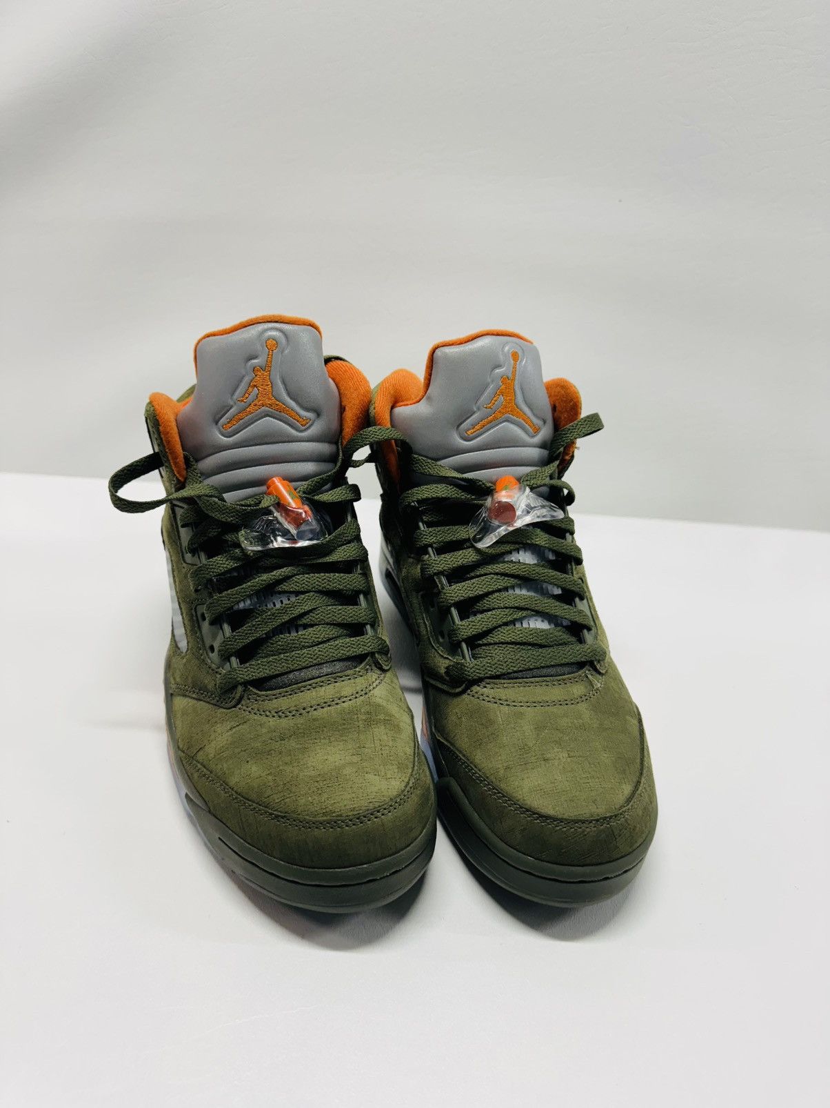 Jordan Brand Air Jordan 5 Retro 2023 Army Olive/Solar Orange Size US 9.5 / EU 42-43 - 2 Thumbnail