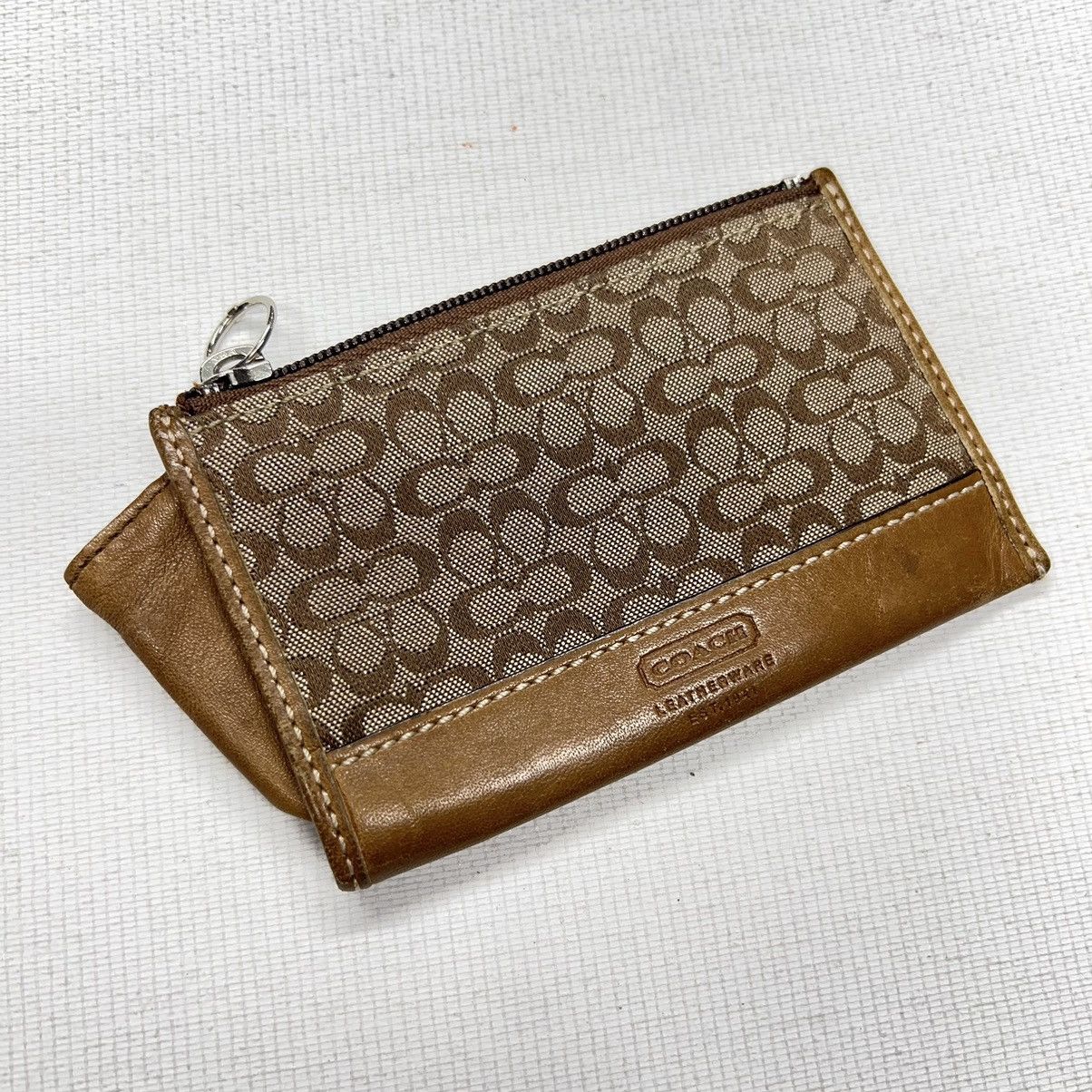 Coach × Vintage VTG Coach Coin Purse Monogram Logo Zipper Key Chain ID Y2K Size ONE SIZE - 1 Thumbnail