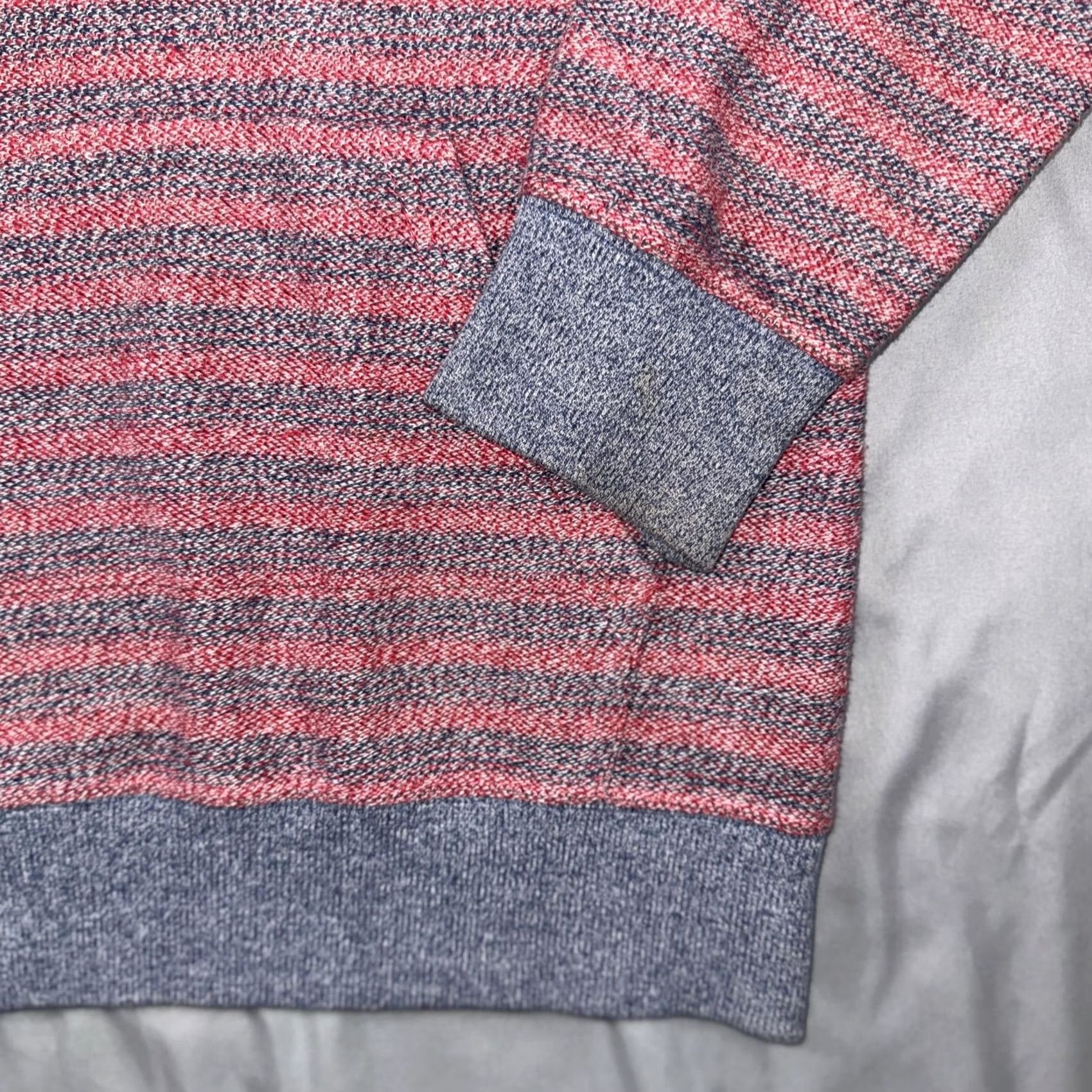 Vissla Vissla Hoodie Mens L Gray Red Striped Knit Henley Pullover Surf Casual Size US L / EU 52-54 / 3 - 4 Thumbnail