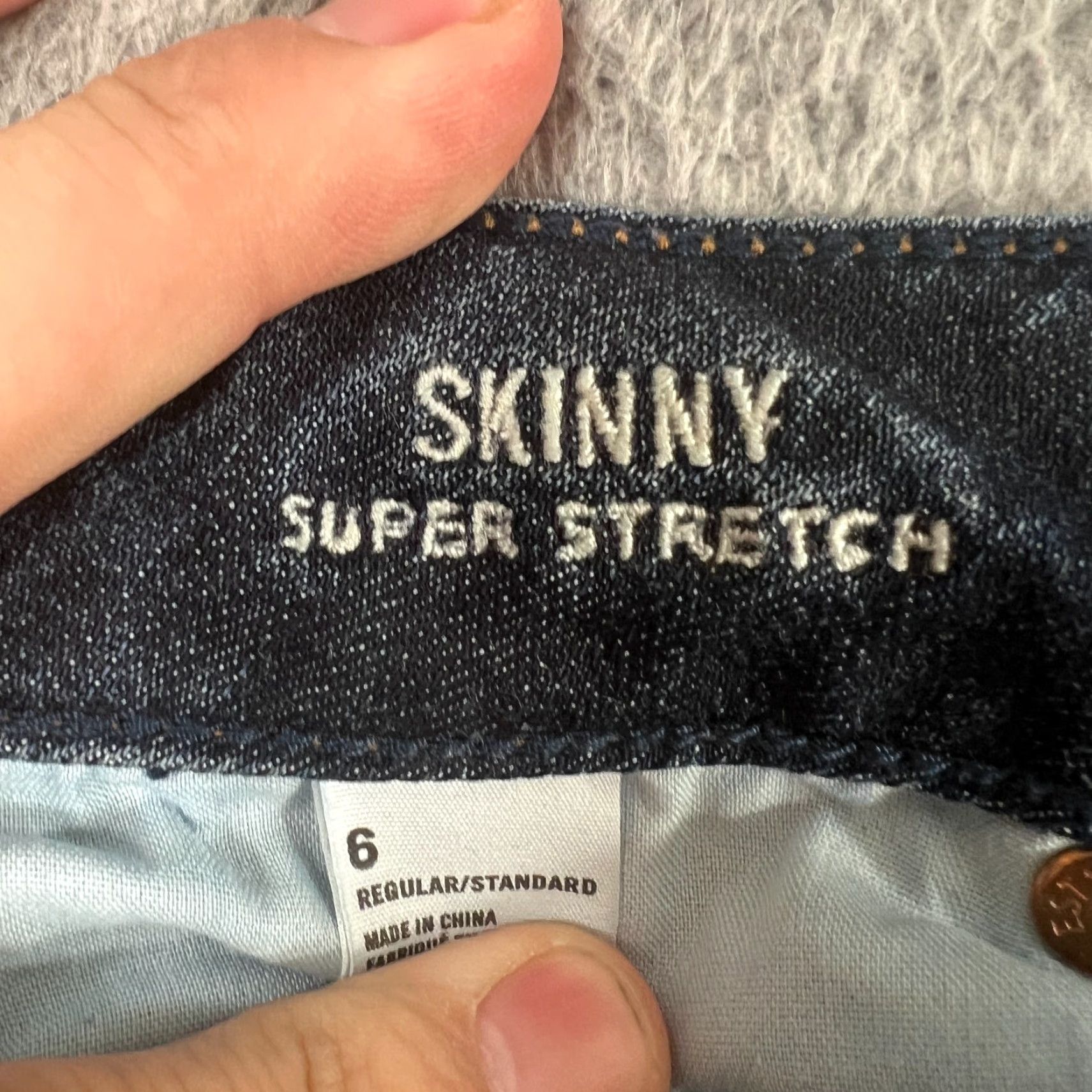 American Eagle Outfitters American Eagle Jeans Womens 6 Regular Blue Super Stretch Skinny Denim Regular Jeans Blue American Eagle Outfitters Womens 6 Size 28" / US 6 / IT 42 - 6 Thumbnail