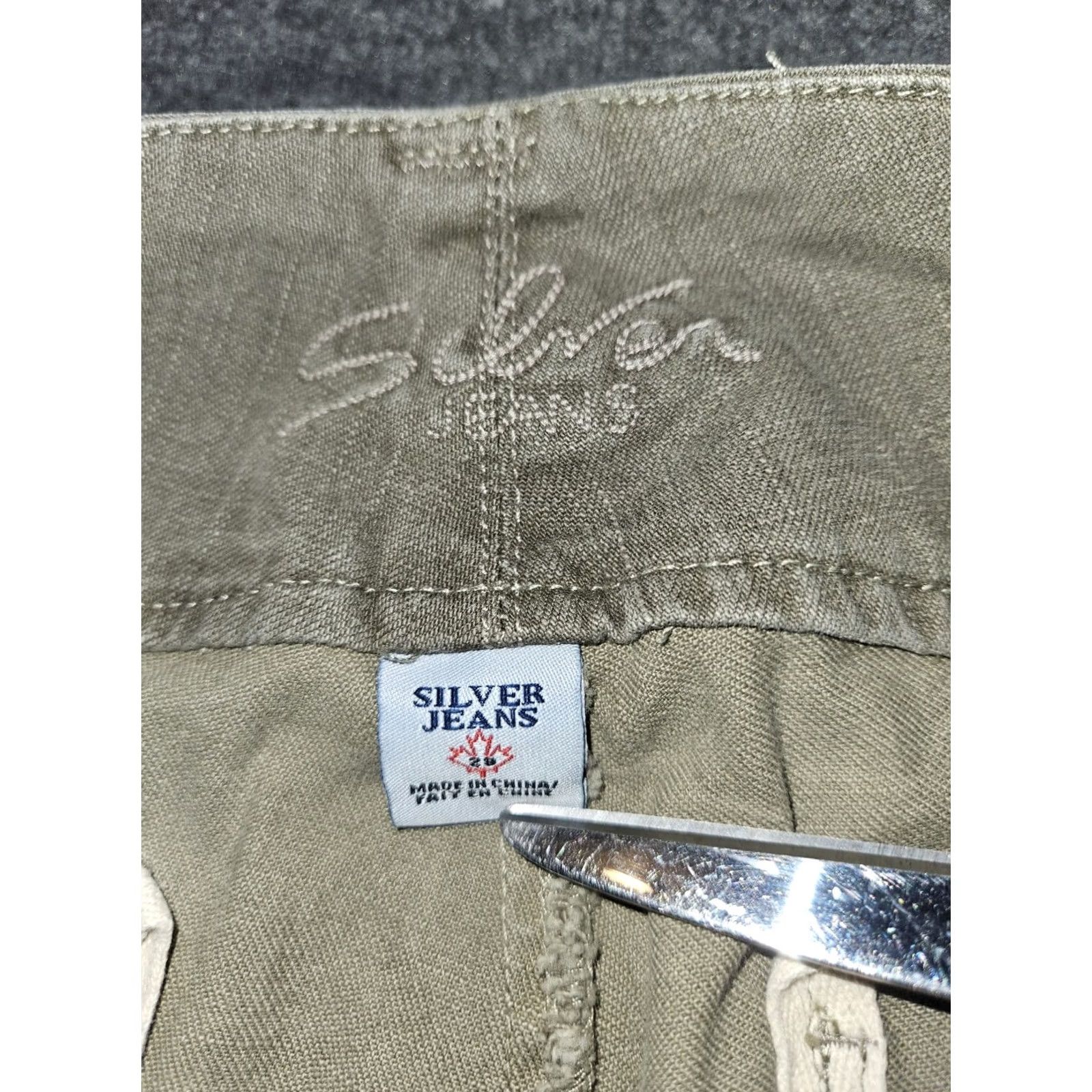 Silver Jeans Co. VINTAGE Silver Jeans Capris Womens 29 Gray Low Rise Flap Pockets Y2K Slit Casual Preppy Size 29" - 2 Thumbnail