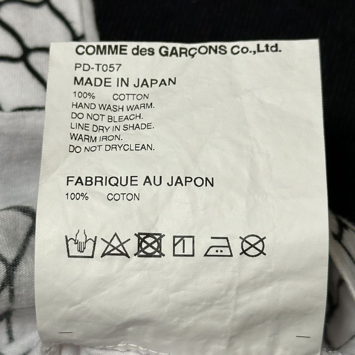 Comme des Garcons AD19 MIKITYPE Wired Fence Gothic Print Tee Size US M / EU 48-50 / 2 - 4 Thumbnail