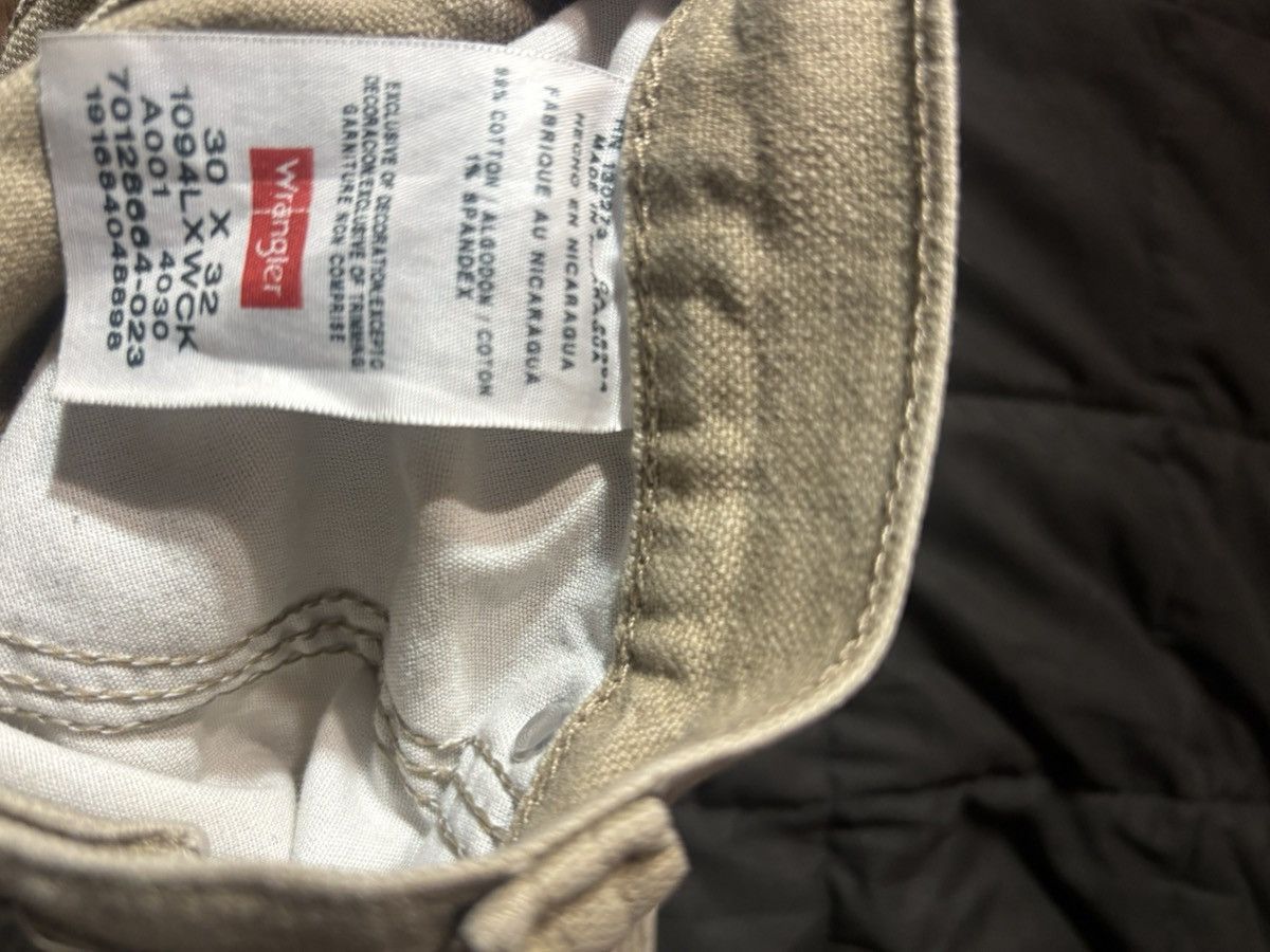 Wrangler Wrangler Cream Cargo Pants Size US 30 / EU 46 - 8 Thumbnail