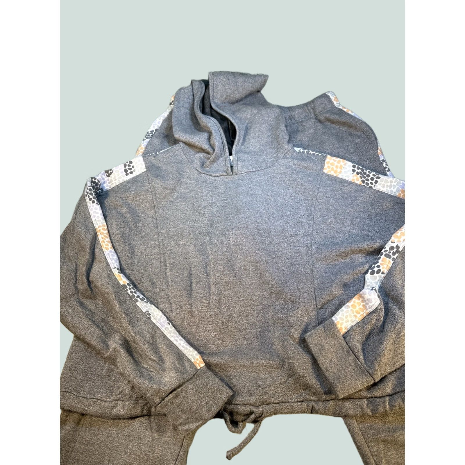 Vintage Oli Viv Women’s Lounge Set Hoodie & Joggers Gray L Snakeskin Trim Cozy Size L / US 10 / IT 46 - 1 Thumbnail