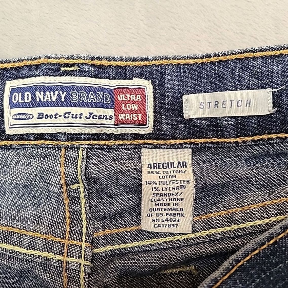 Old Navy VTG Old Navy Jeans Women Size 4 Blue Faded Denim Ultra Low Rise Flared Y2K Retro Jeans Women 4 Blue Faded Denim Ultra Low Rise Flared Y2K Retro Size 27" / US 4 / IT 40 - 4 Thumbnail