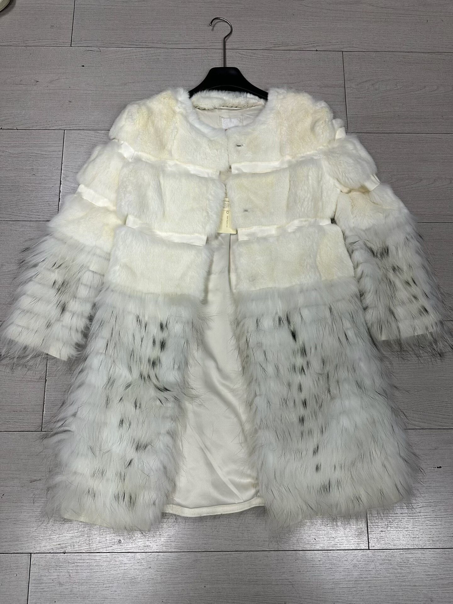 Japanese Brand Soft Rabbit Fur Unique Design Coat Size XS / US 0-2 / IT 36-38 - 1 Thumbnail