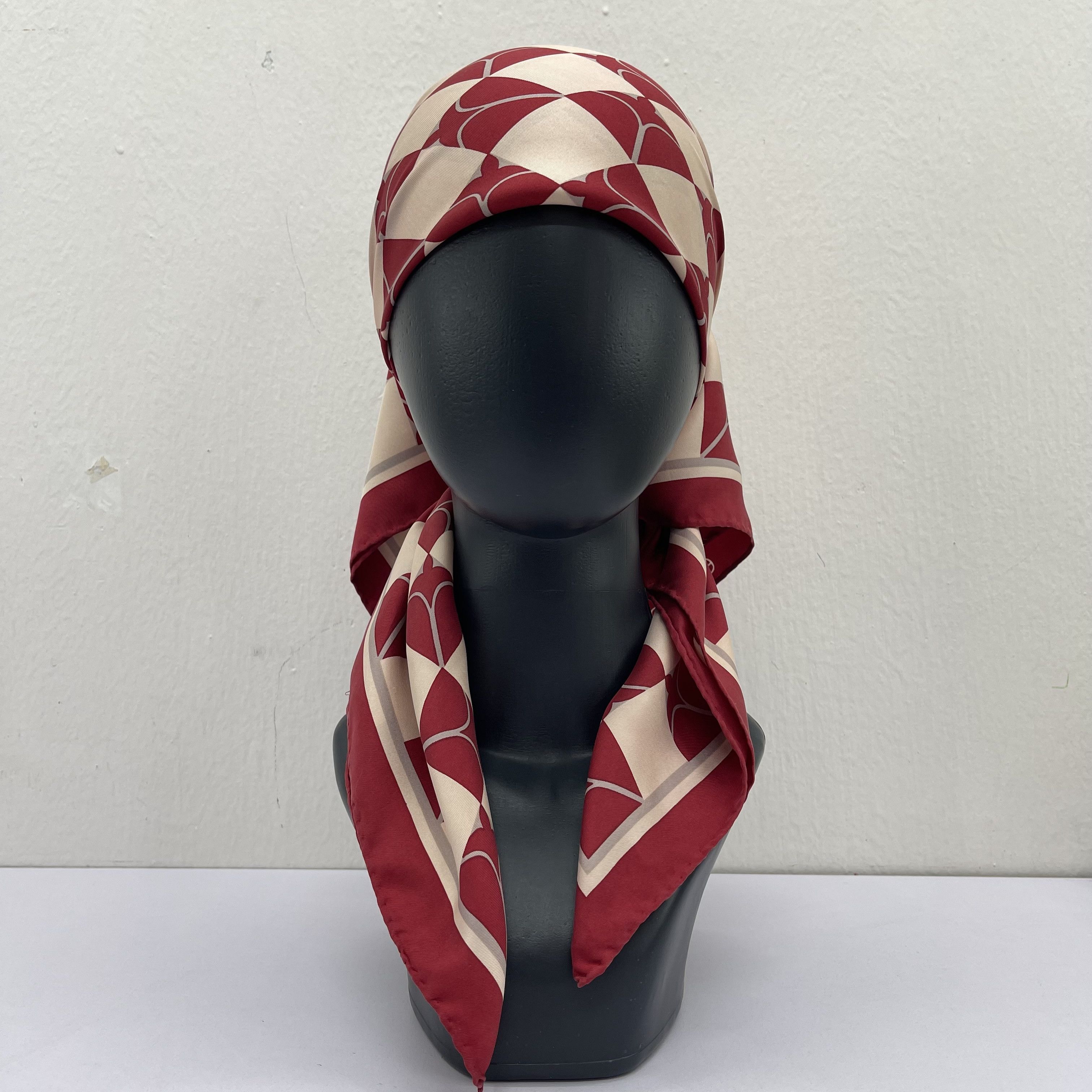 Emanuel Ungaro Vintage Emanuel Ungaro Silk Scarf Babushka - S7047 Size ONE SIZE - 2 Thumbnail
