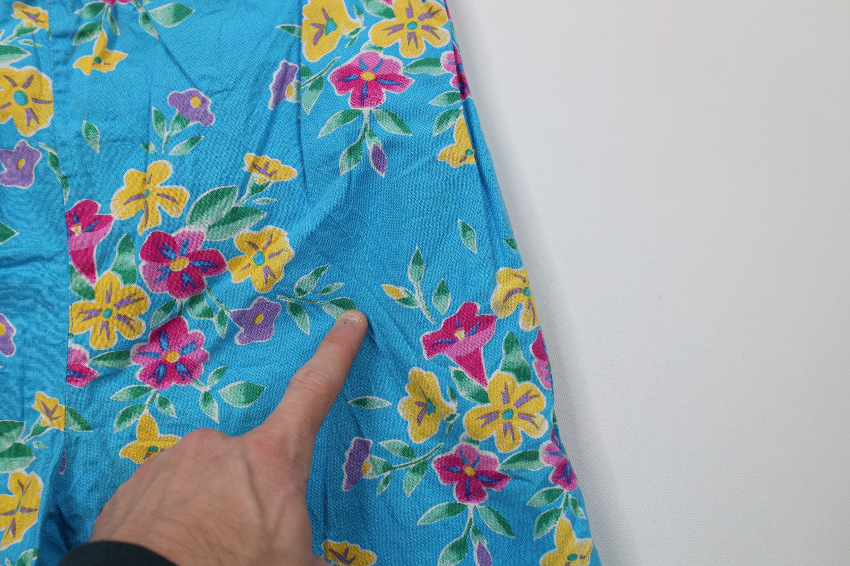 Vintage Vintage 90s Streetwear Flower All Over Print Shorts Cotton Size 31" - 11 Thumbnail