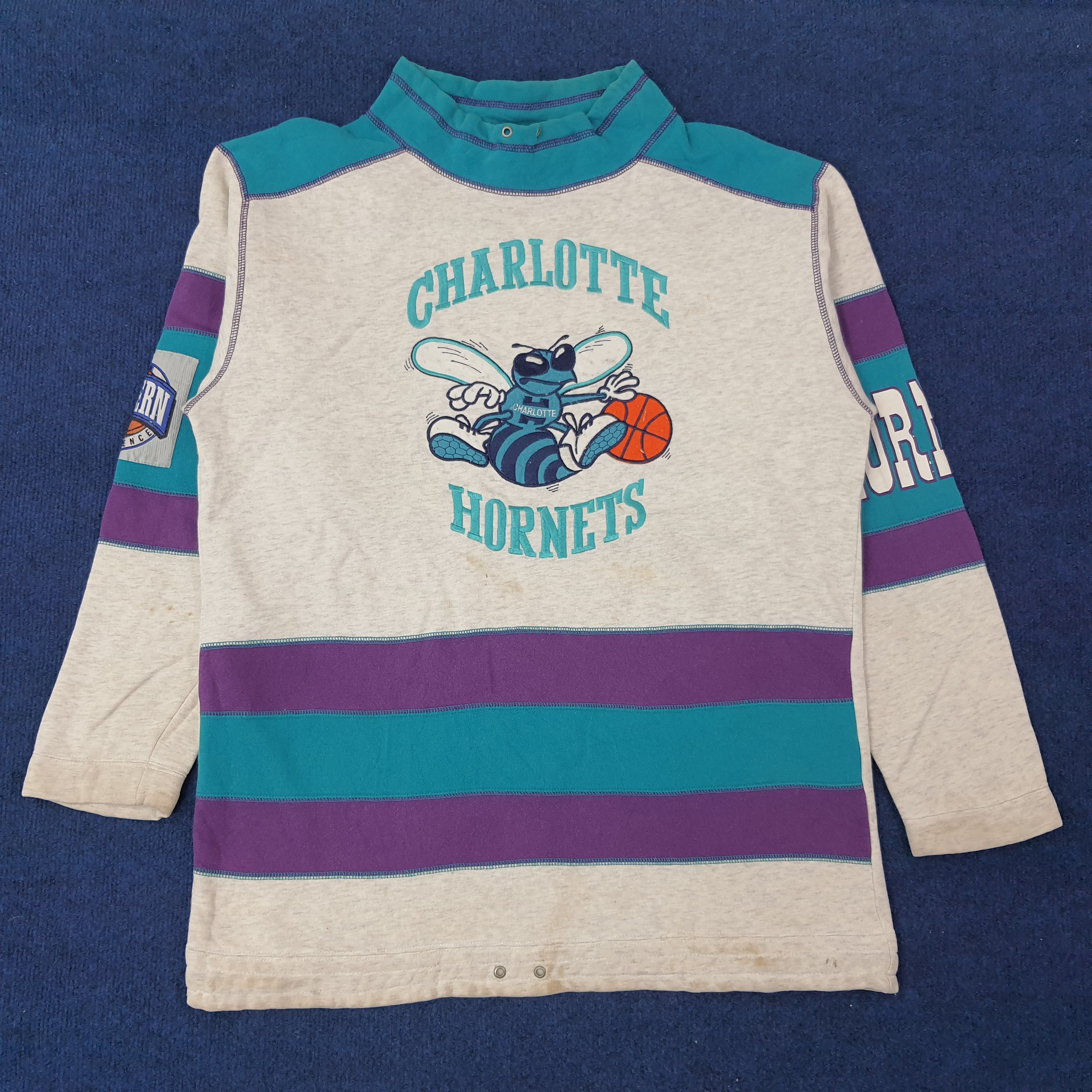 NBA Vintage NBA Charlotte Hornets Team Sports Sweatshirt C246N27 Size US M / EU 48-50 / 2 - 1 Thumbnail