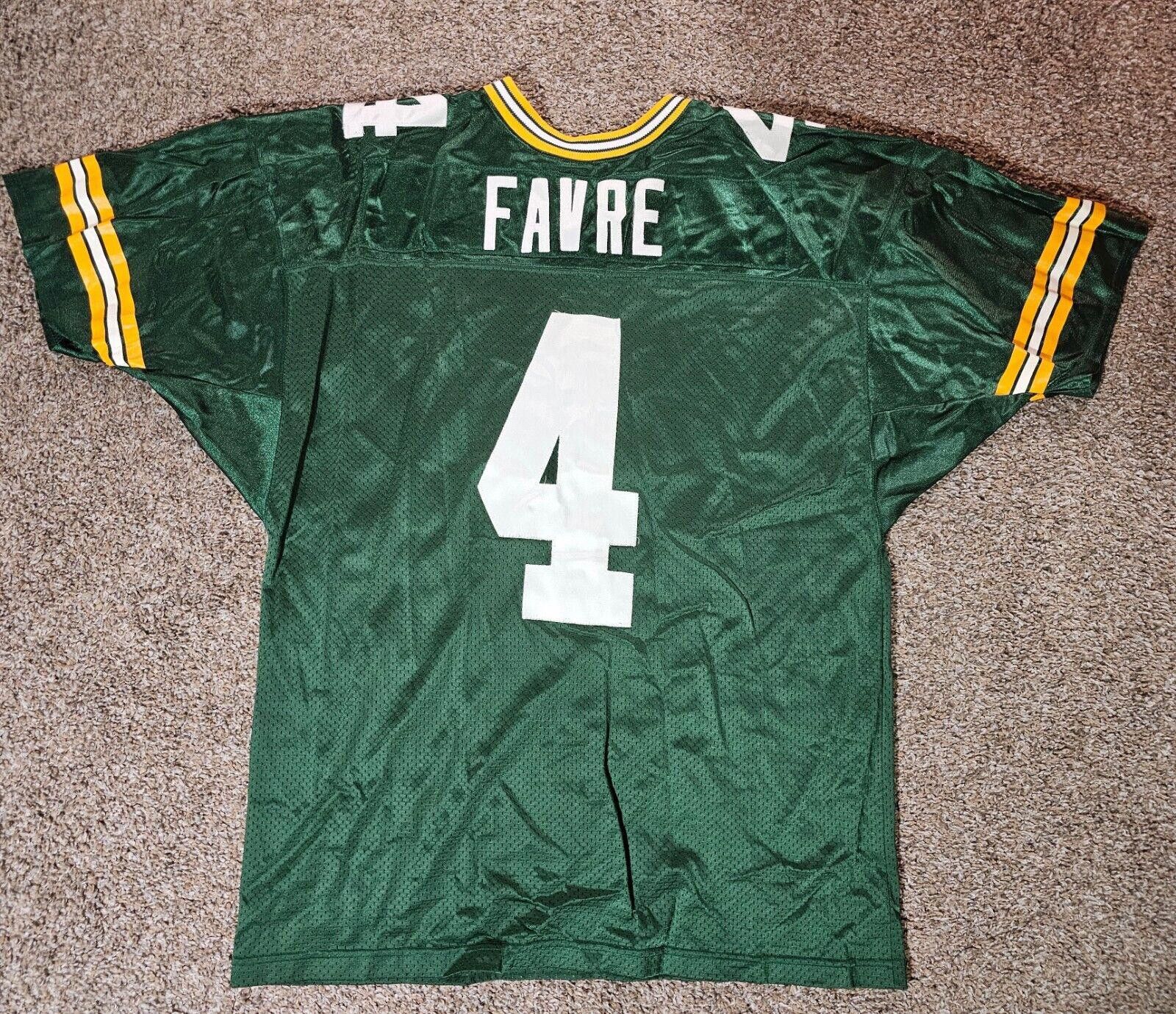 Wilson Wilson Packers Brett Favre NFL Football Jersey #4 Green XL50 Size US XL / EU 56 / 4 - 10 Thumbnail