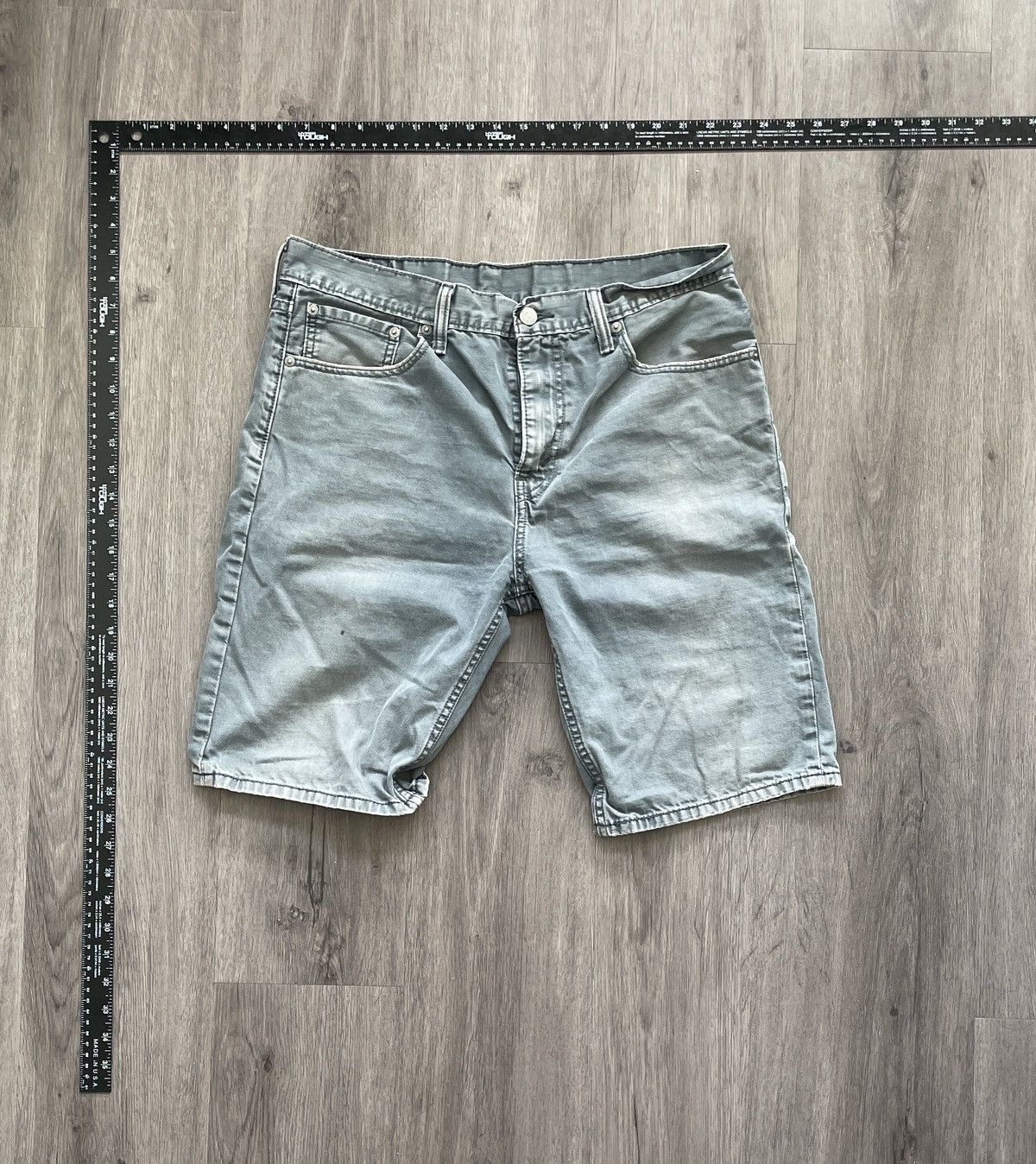 Levi's Levi’s 508 “Regular Taper” Denim Shorts (Sz. 33) Size US 33 - 4 Thumbnail