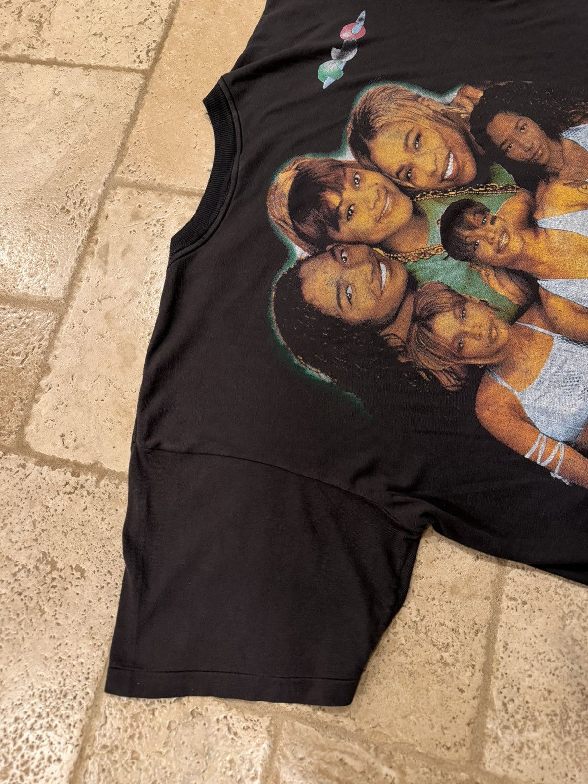 Vintage Vintage TLC “Diggin’ On You” 90’s Single Stitch Rap Tee Size US XXL / EU 58 / 5 - 19 Thumbnail