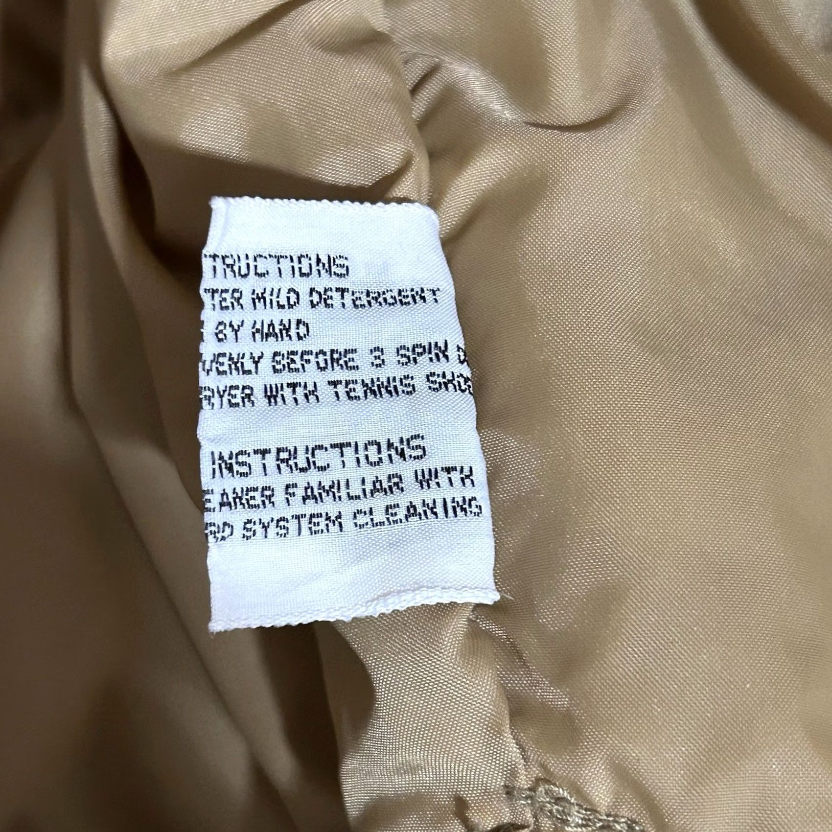 Vintage VINTAGE Ski Daddle Puffer Down Corduroy Vest Men’s M Beige Zip Pockets Solid 90s Skiing Casual Coat/Jacket Short Summer? Size US M / EU 48-50 / 2 - 6 Thumbnail