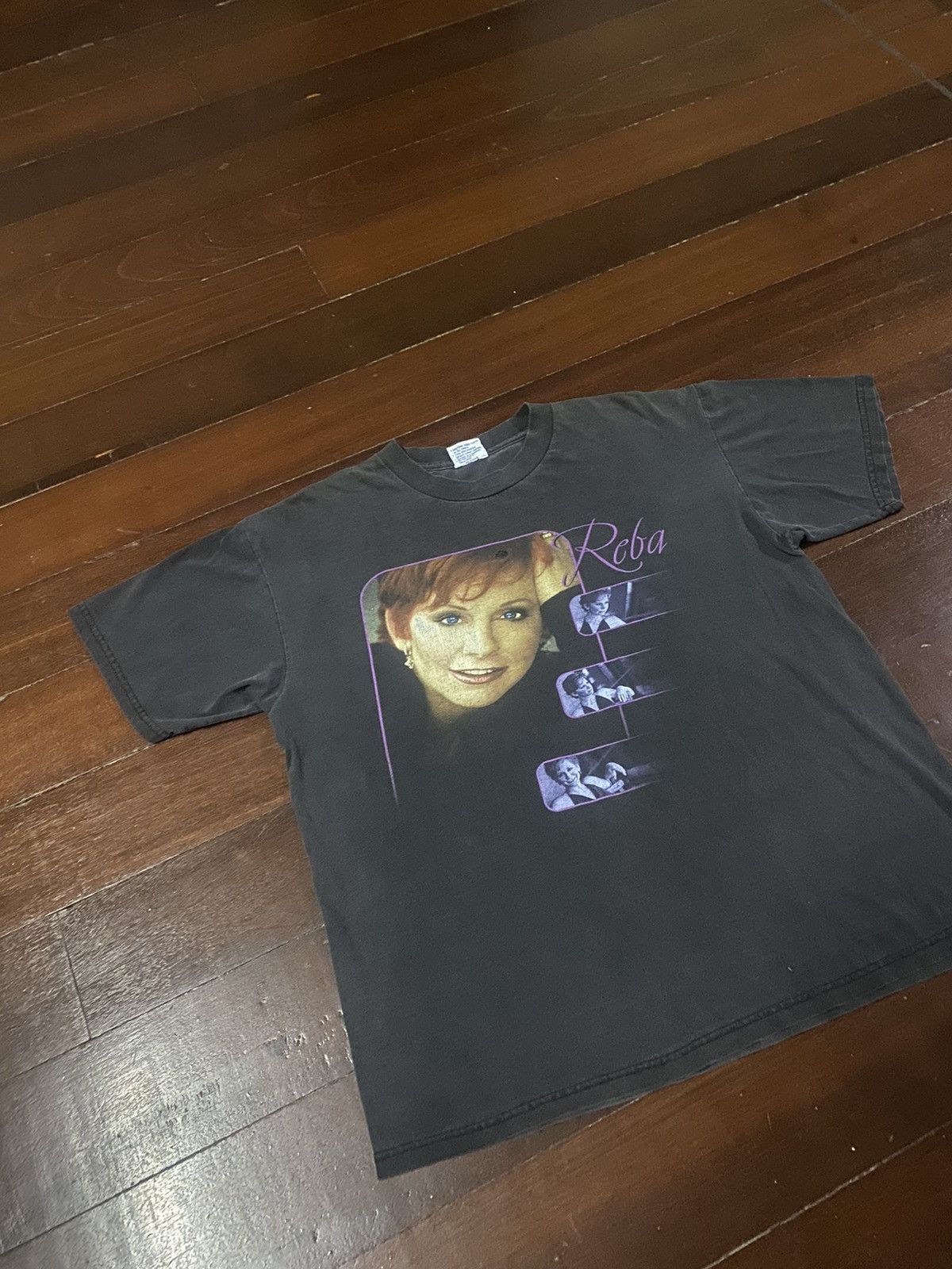 Band Tees FIRE 🔥 VINTAGE 90s REBA MCENTIRE TOUR 1999 COUNTRY SINGER Size US L / EU 52-54 / 3 - 3 Thumbnail