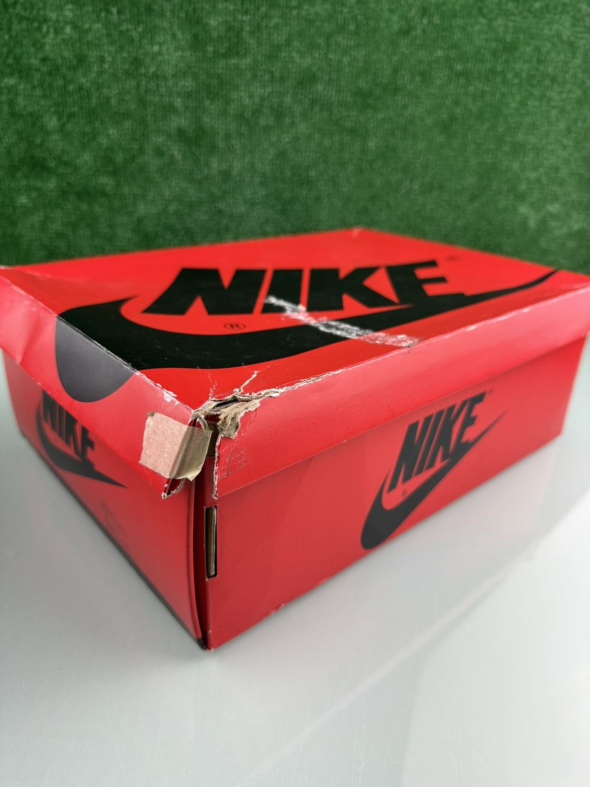 Jordan Brand Jordan 1 High OG Metallic Silver Size 8W/6.5M Size US 8 / IT 38 - 9 Thumbnail
