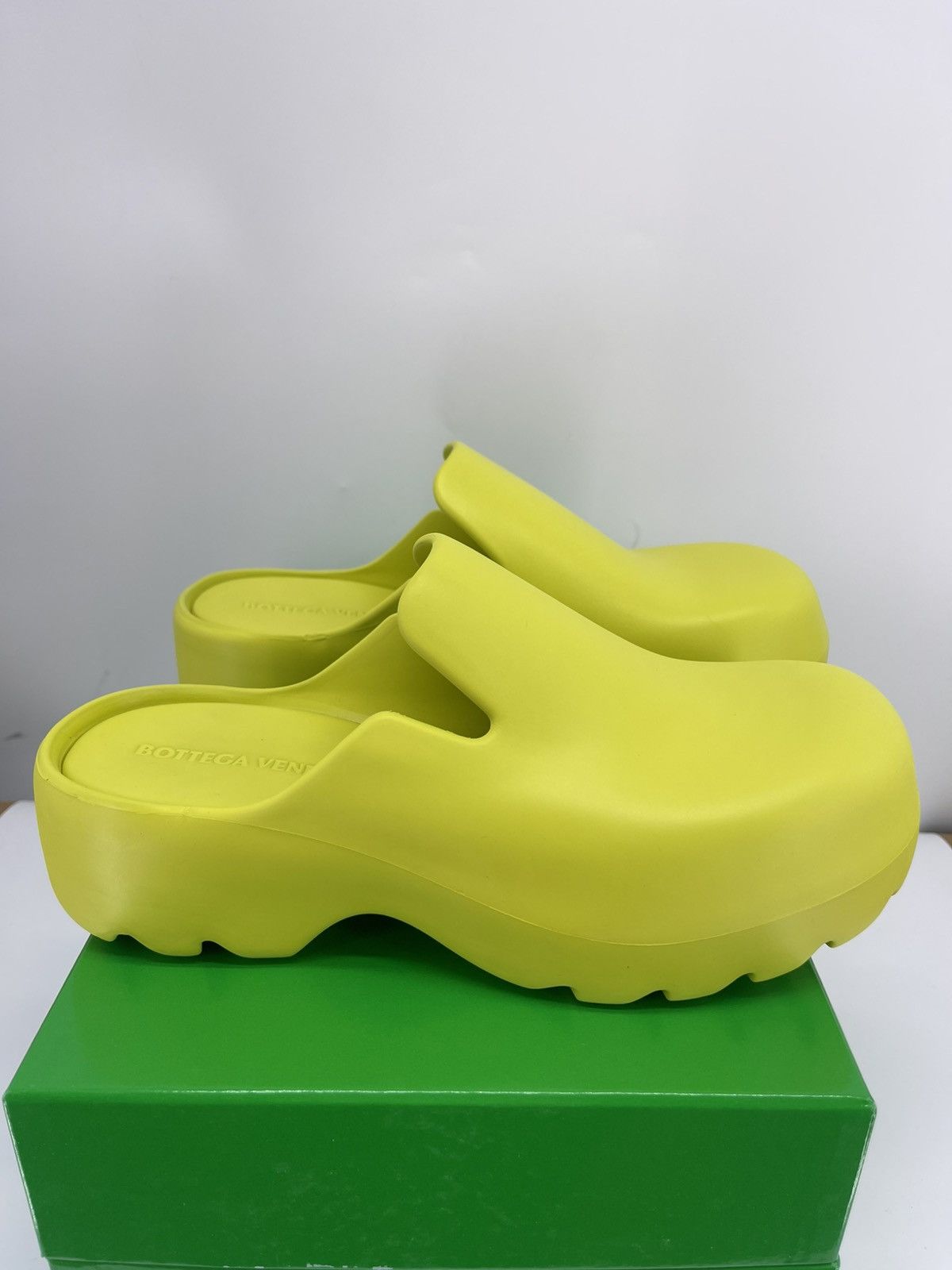靴 BOTTEGA VENETA FLASH SLIPPER Bottega Veneta Rubber Flash Clog Black - 690102V11T01000 - US