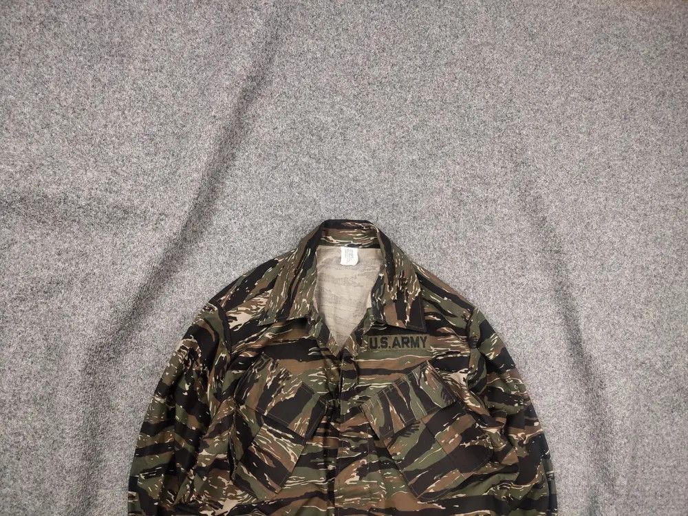 Vintage Vintage US Army Tiger Stripe Camo Combat Military Jacket Size US L / EU 52-54 / 3 - 1 Thumbnail