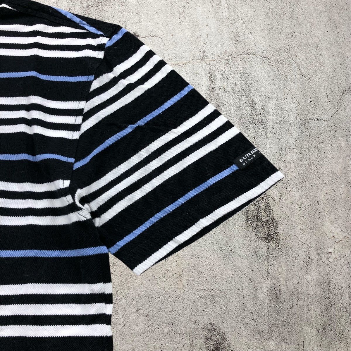 Burberry Vintage Burberry Black Label Polo T-shirt Stripe Luxury Size US S / EU 44-46 / 1 - 5 Thumbnail