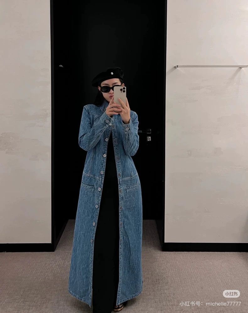 Chanel 23p blue full-print camellia denim jacket