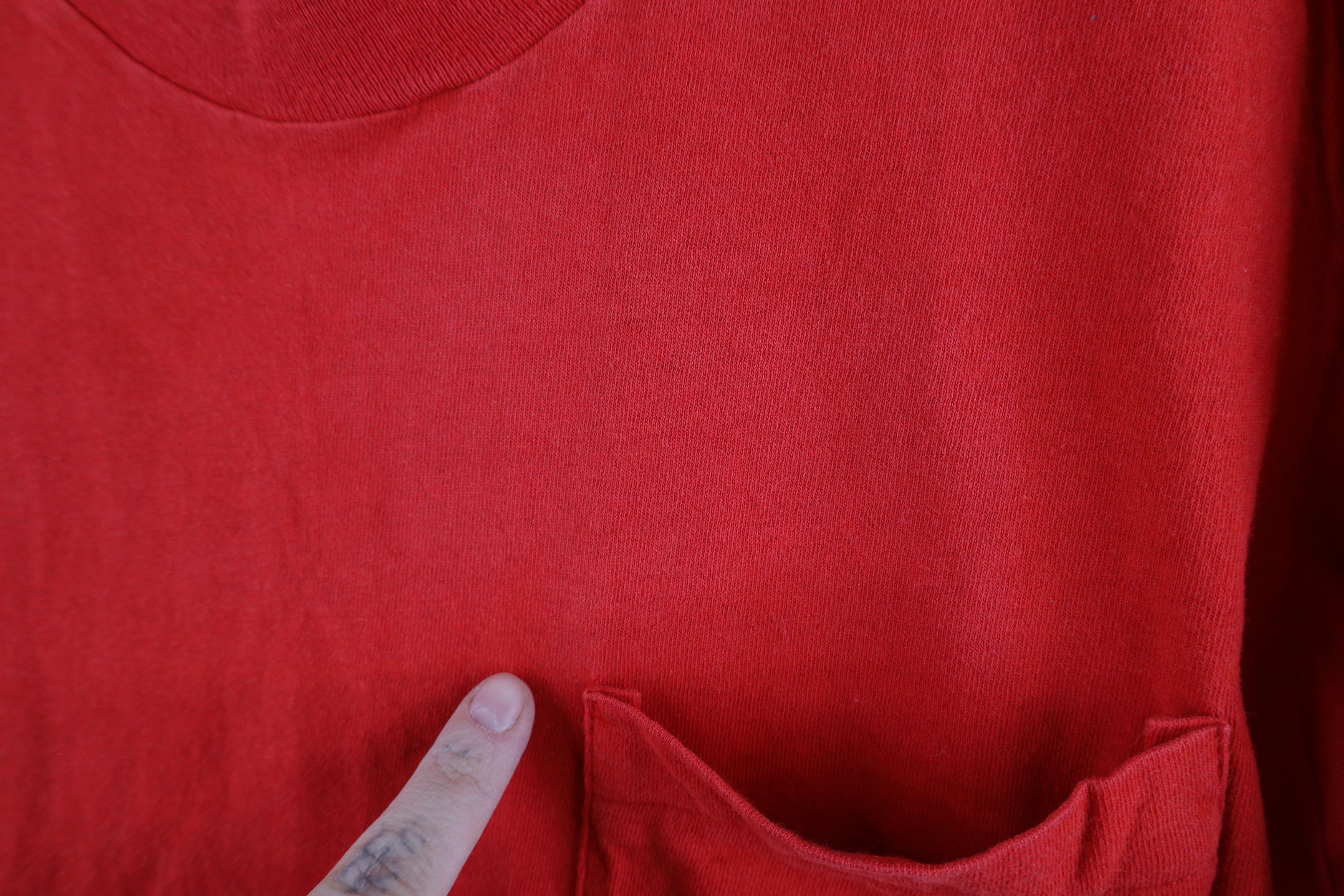 Vintage Vintage 90s Streetwear Blank Cotton Pocket T-Shirt Red USA Size US L / EU 52-54 / 3 - 5 Thumbnail